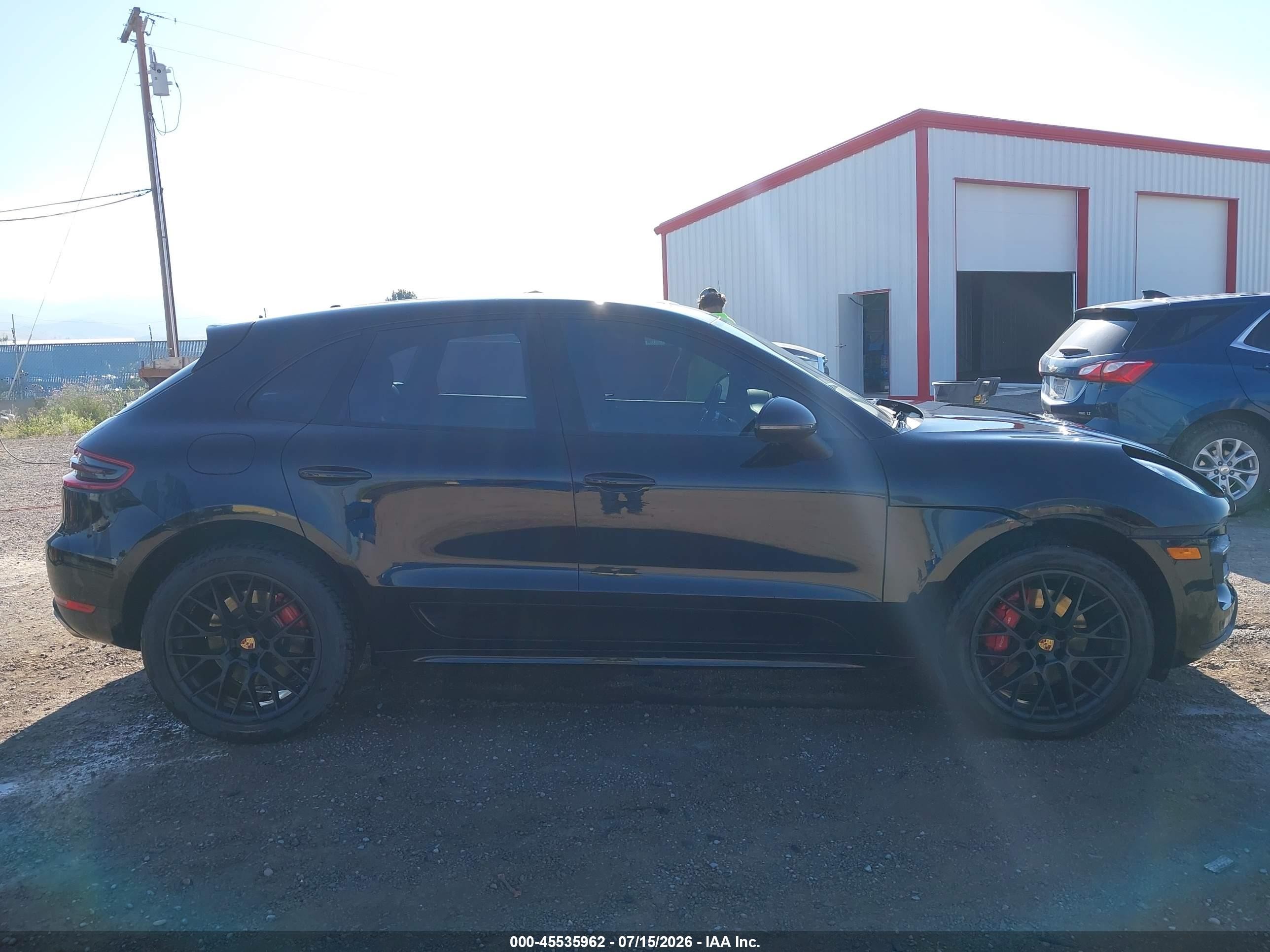 2015 Porsche Macan Turbo Black vin: WP1AF2A52FLB98367