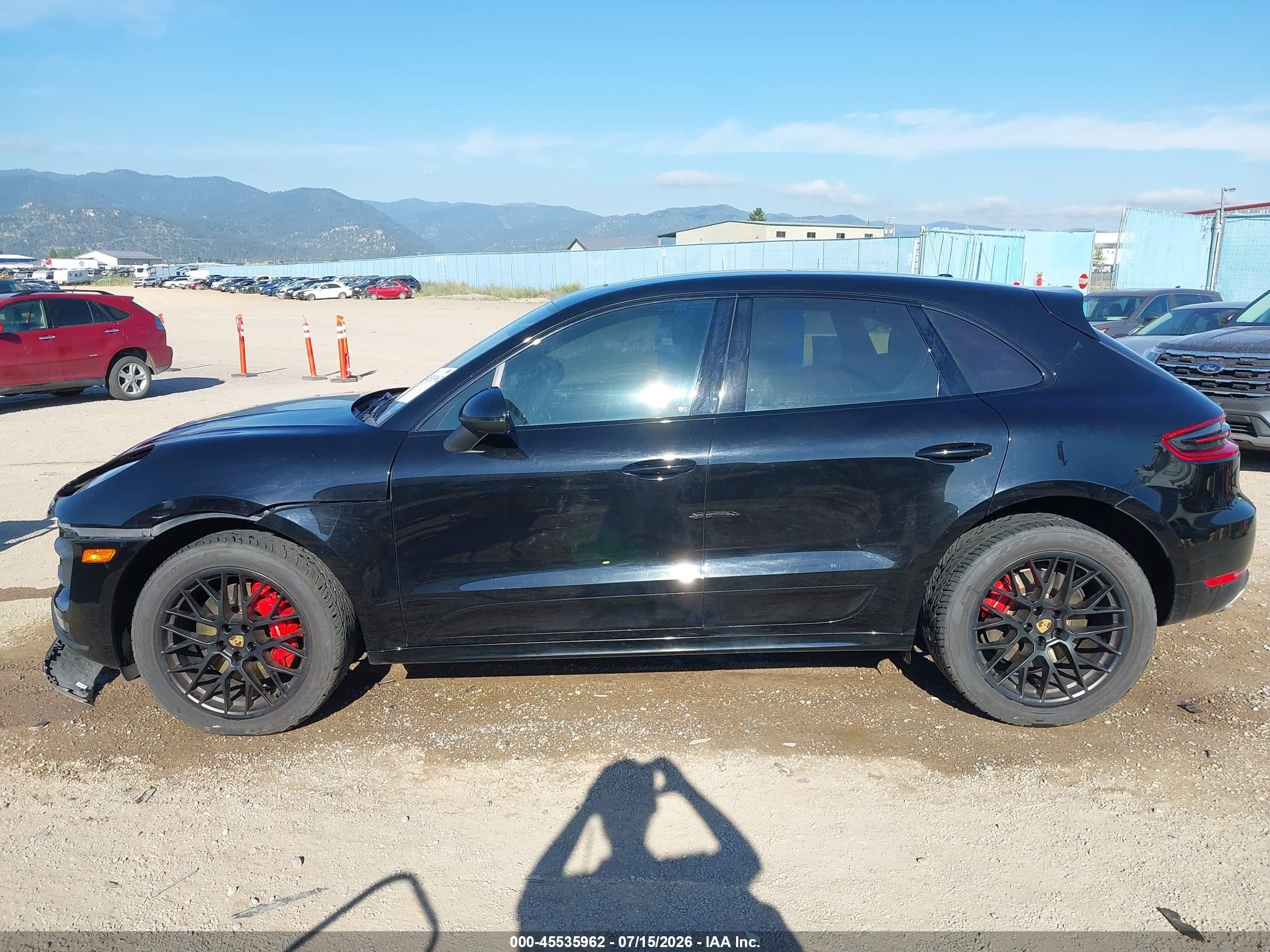 2015 Porsche Macan Turbo Black vin: WP1AF2A52FLB98367