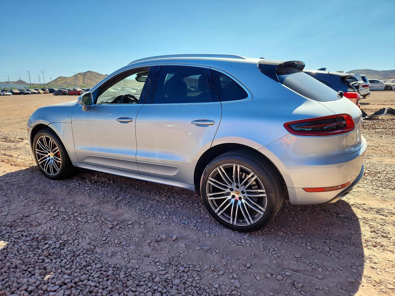 2015 Porsche Macan Turbo Серебряный vin: WP1AF2A53FLB98958