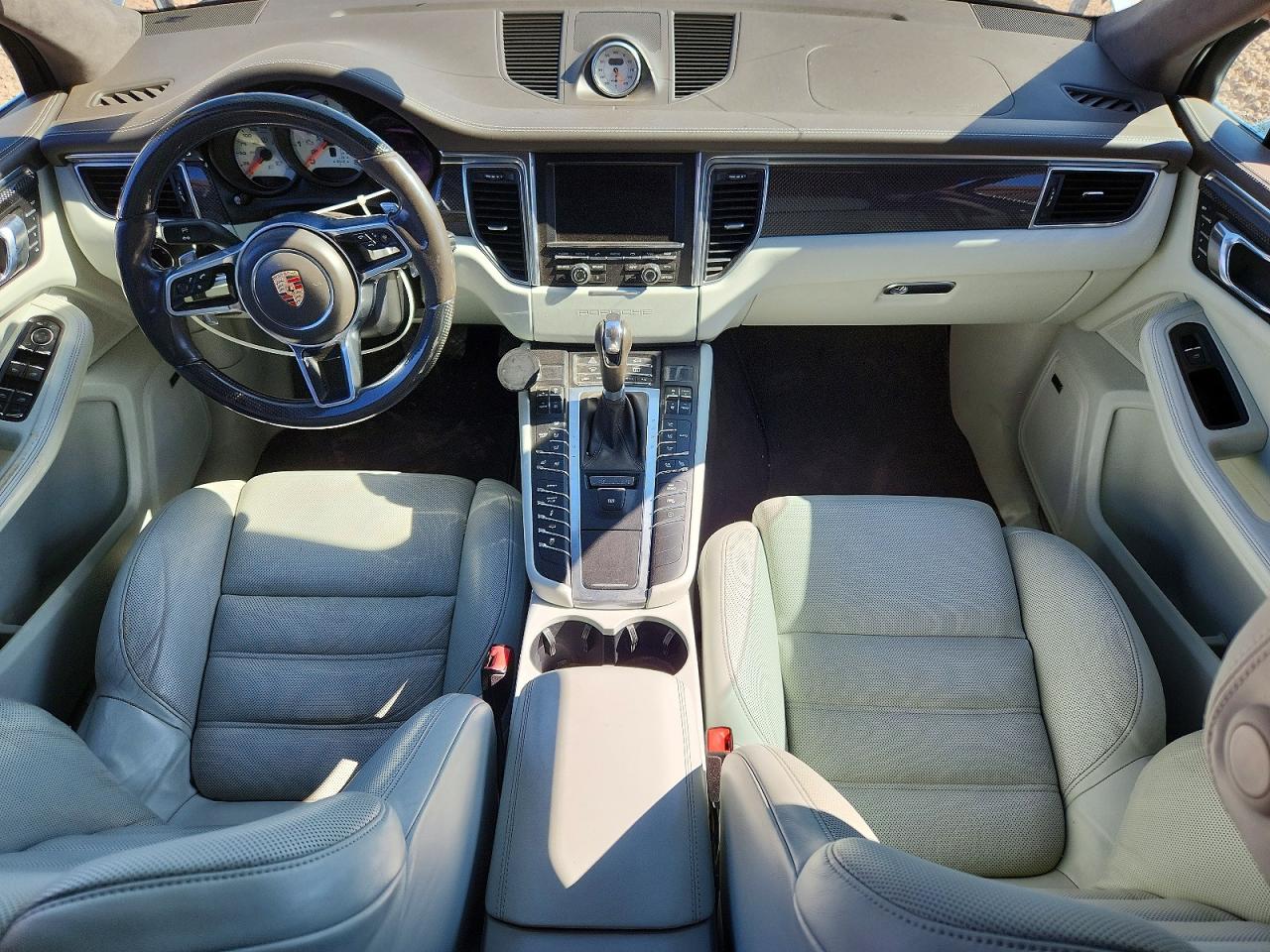 2015 Porsche Macan Turbo Серебряный vin: WP1AF2A53FLB98958