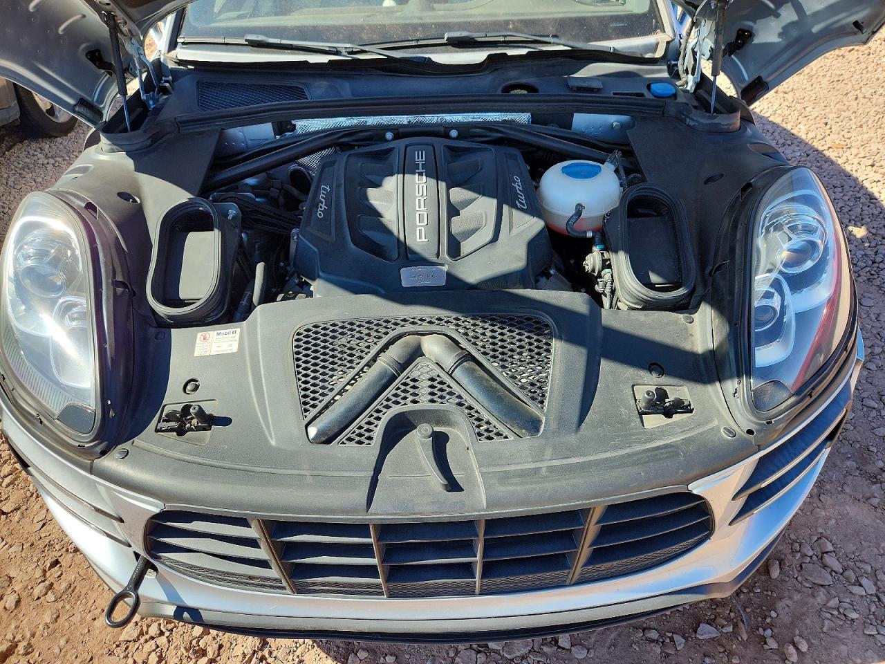 2015 Porsche Macan Turbo Серебряный vin: WP1AF2A53FLB98958