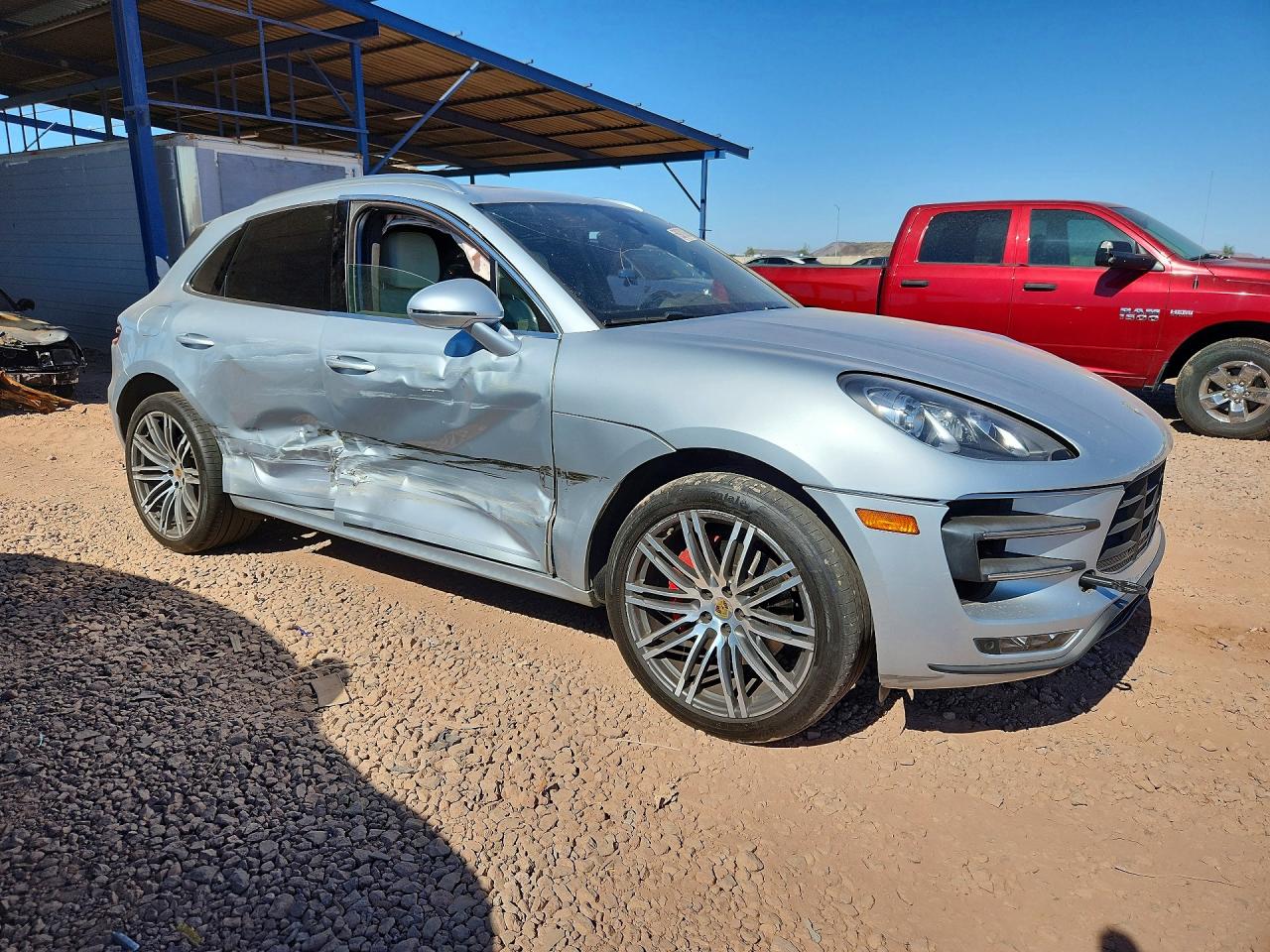 2015 Porsche Macan Turbo Серебряный vin: WP1AF2A53FLB98958