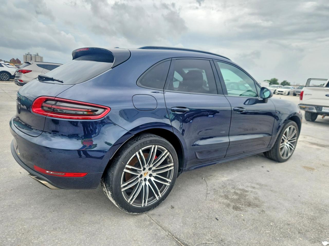 2015 Porsche Macan Turbo Blue vin: WP1AF2A54FLB94059