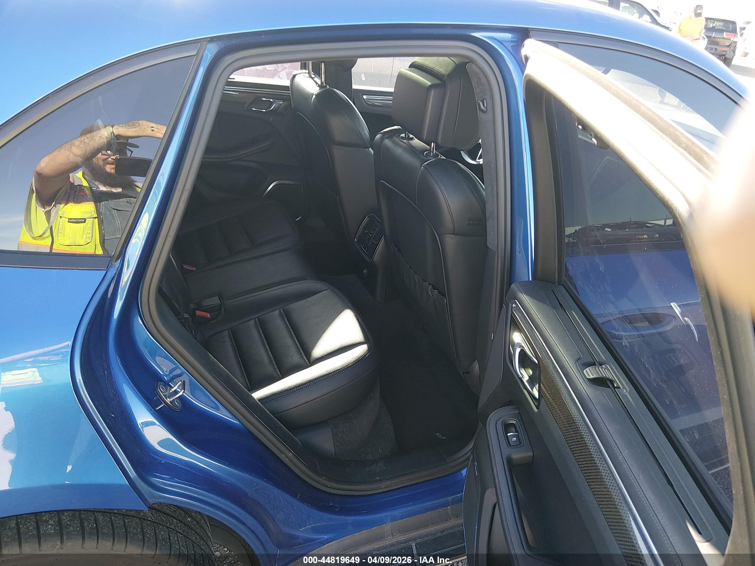 2015 Porsche Macan Turbo Blue vin: WP1AF2A56FLB96749