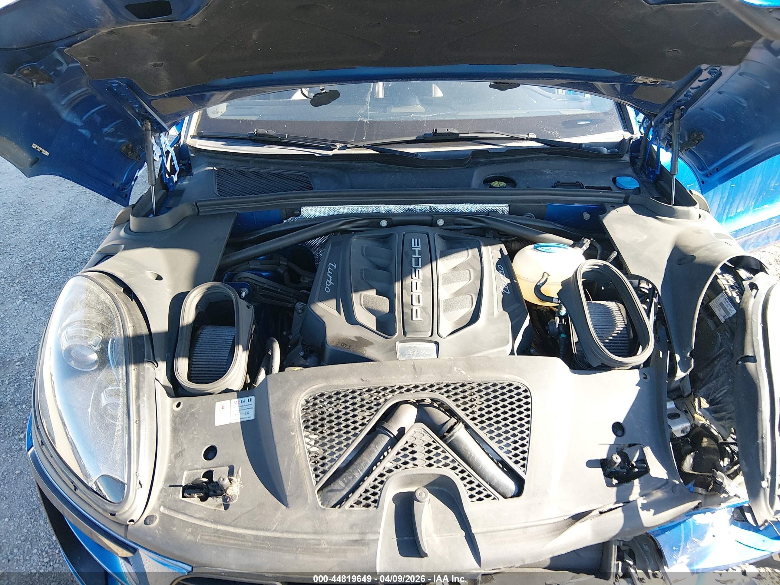 2015 Porsche Macan Turbo Blue vin: WP1AF2A56FLB96749