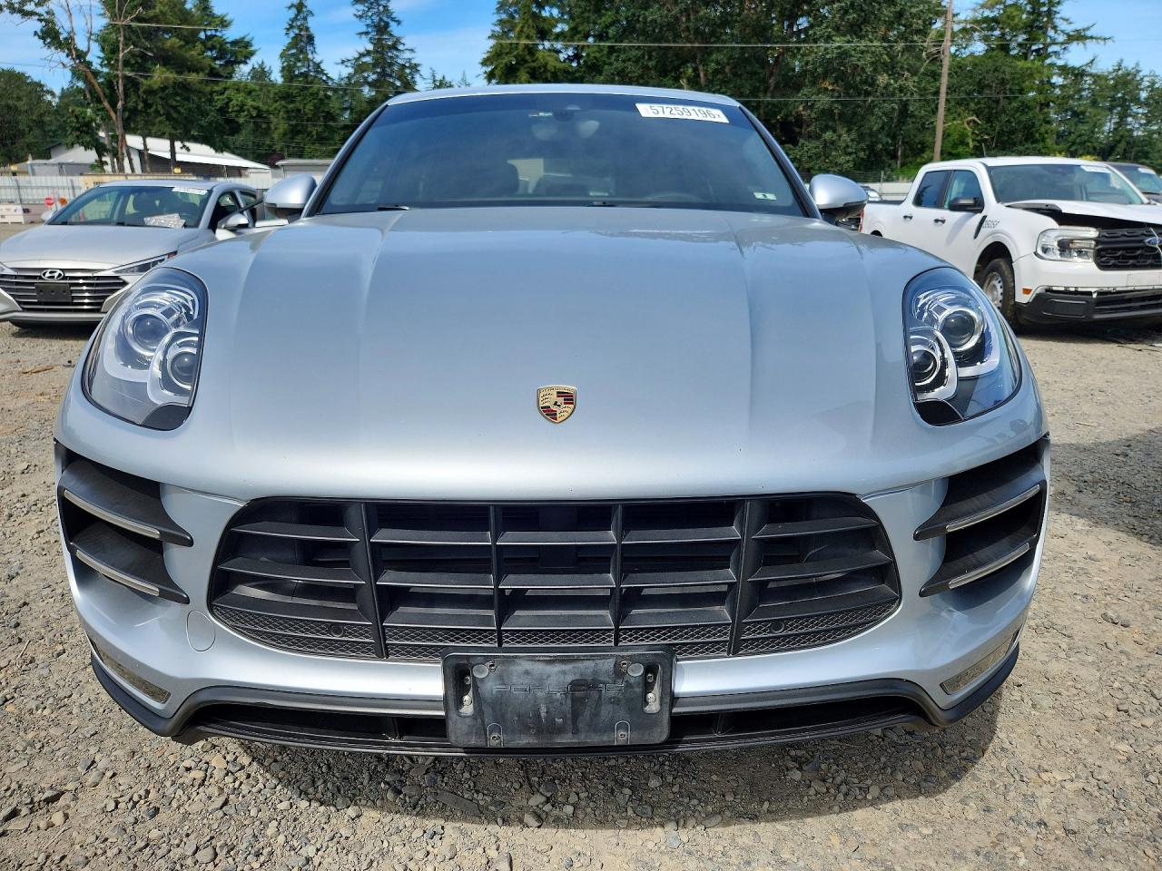 2015 Porsche Macan Turbo Silver vin: WP1AF2A58FLB47083