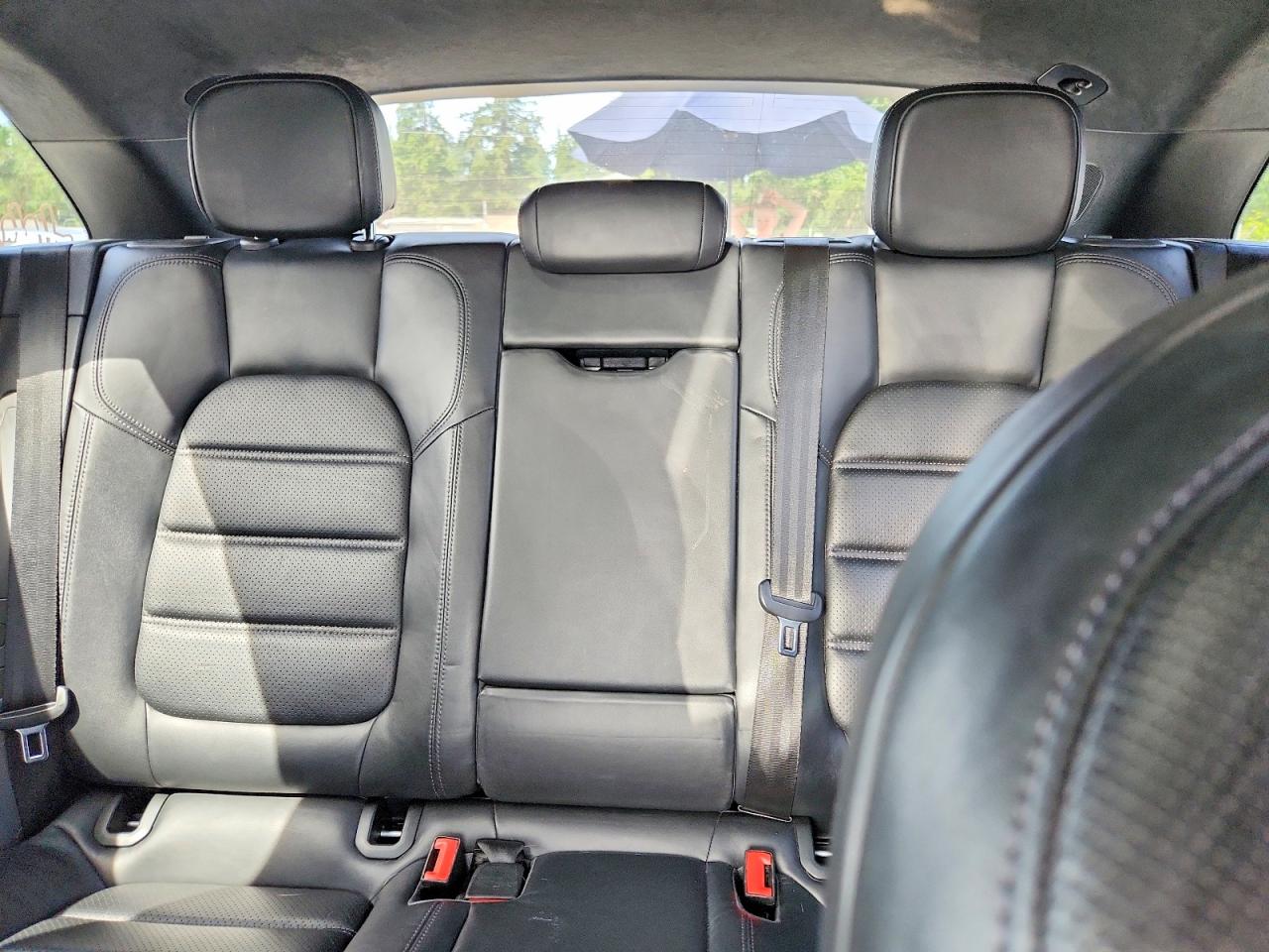 2015 Porsche Macan Turbo Silver vin: WP1AF2A58FLB47083