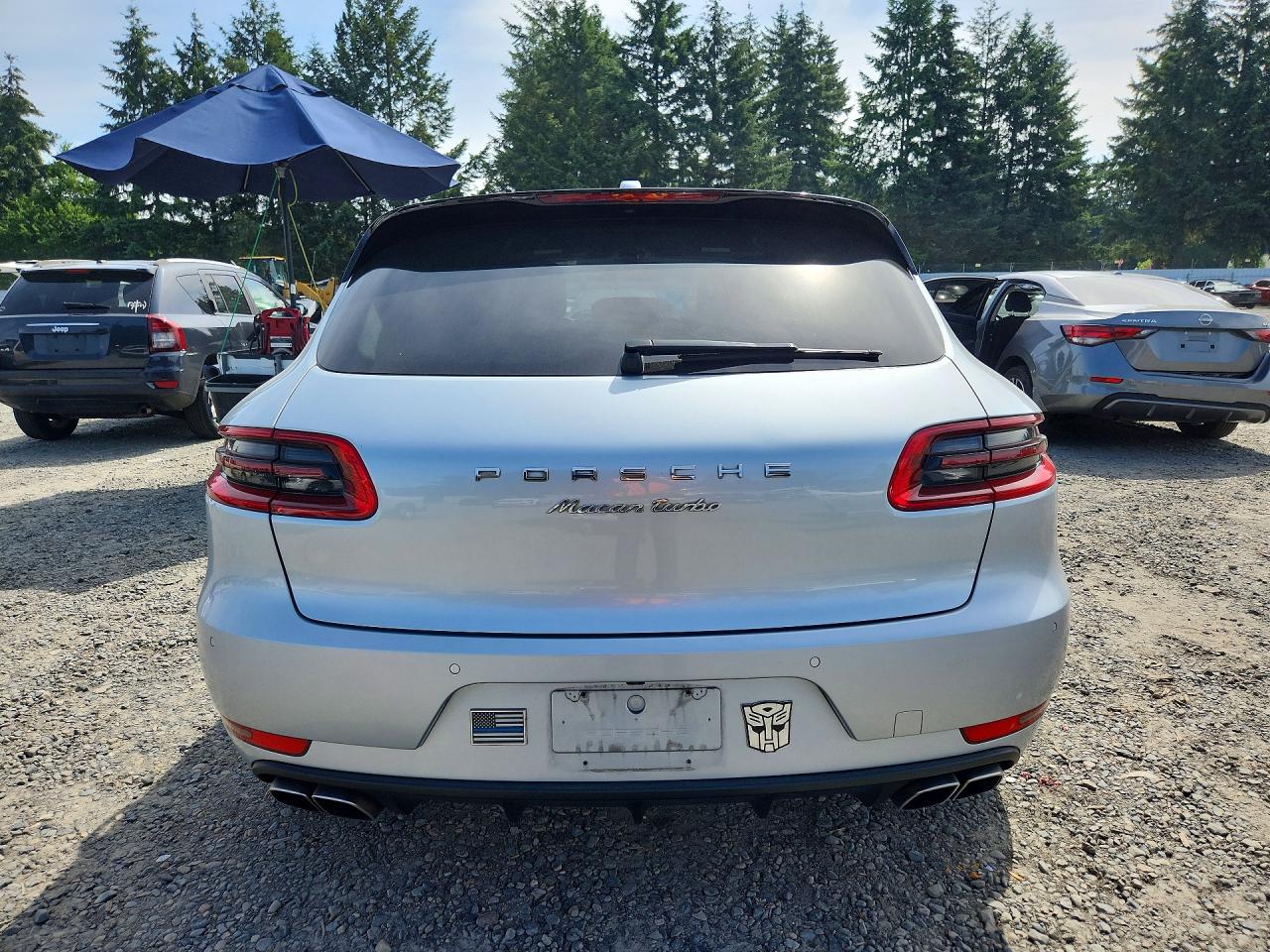 2015 Porsche Macan Turbo Silver vin: WP1AF2A58FLB47083
