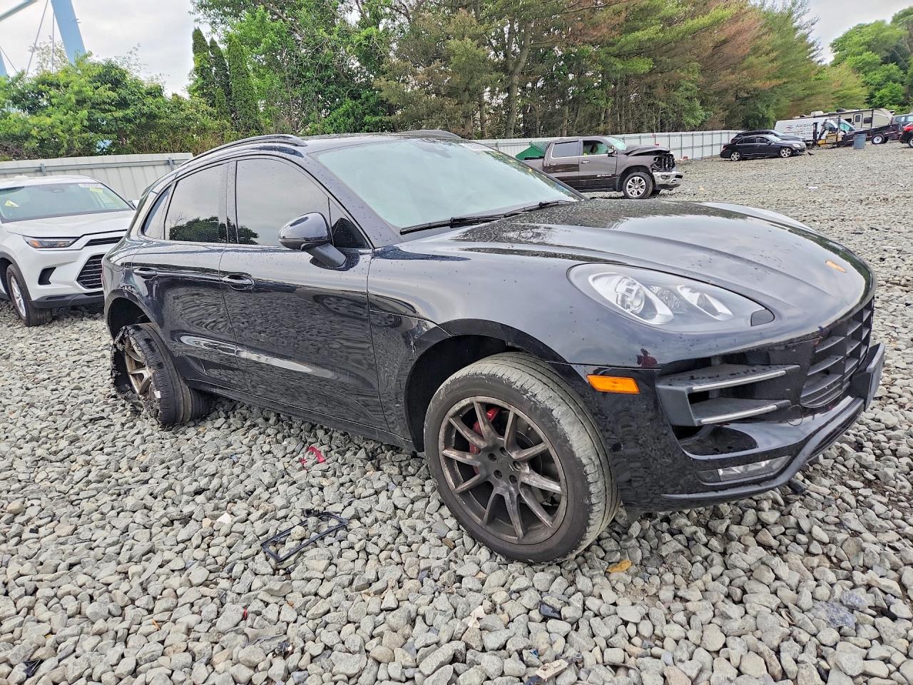 2015 Porsche Macan Turbo Black vin: WP1AF2A58FLB98180
