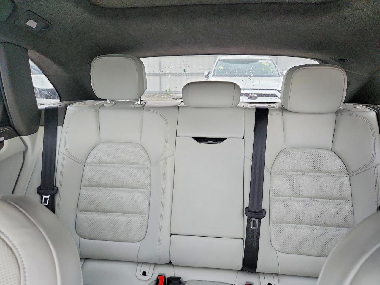 2015 Porsche Macan Turbo Black vin: WP1AF2A58FLB98180
