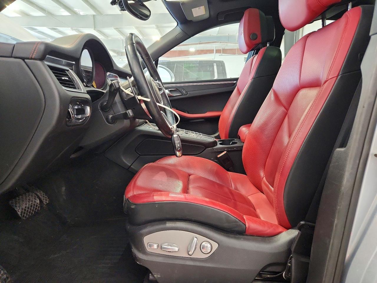 2017 Porsche Macan Gts Серебряный vin: WP1AG2A57HLB53845