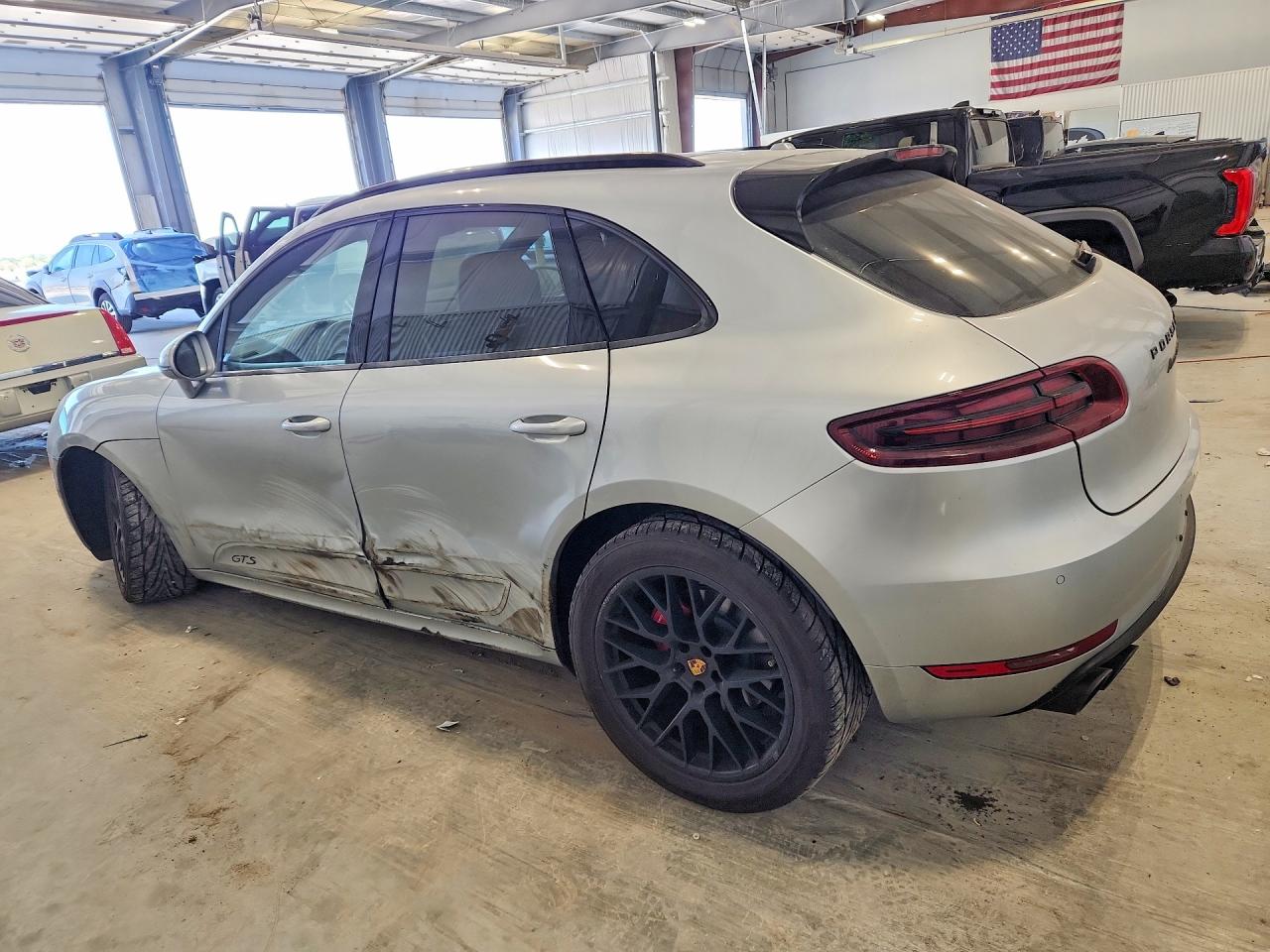 2017 Porsche Macan Gts Серебряный vin: WP1AG2A57HLB53845