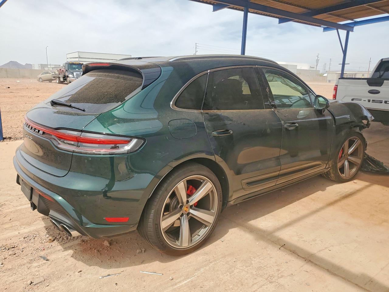 2023 Porsche Macan S Green vin: WP1AG2A59PLB40237