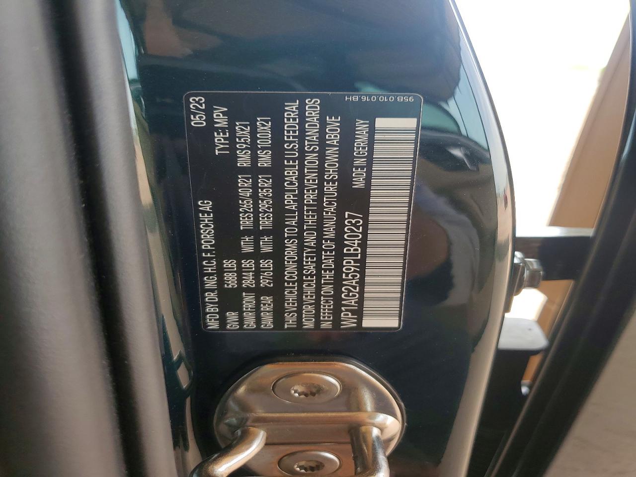 2023 Porsche Macan S Green vin: WP1AG2A59PLB40237