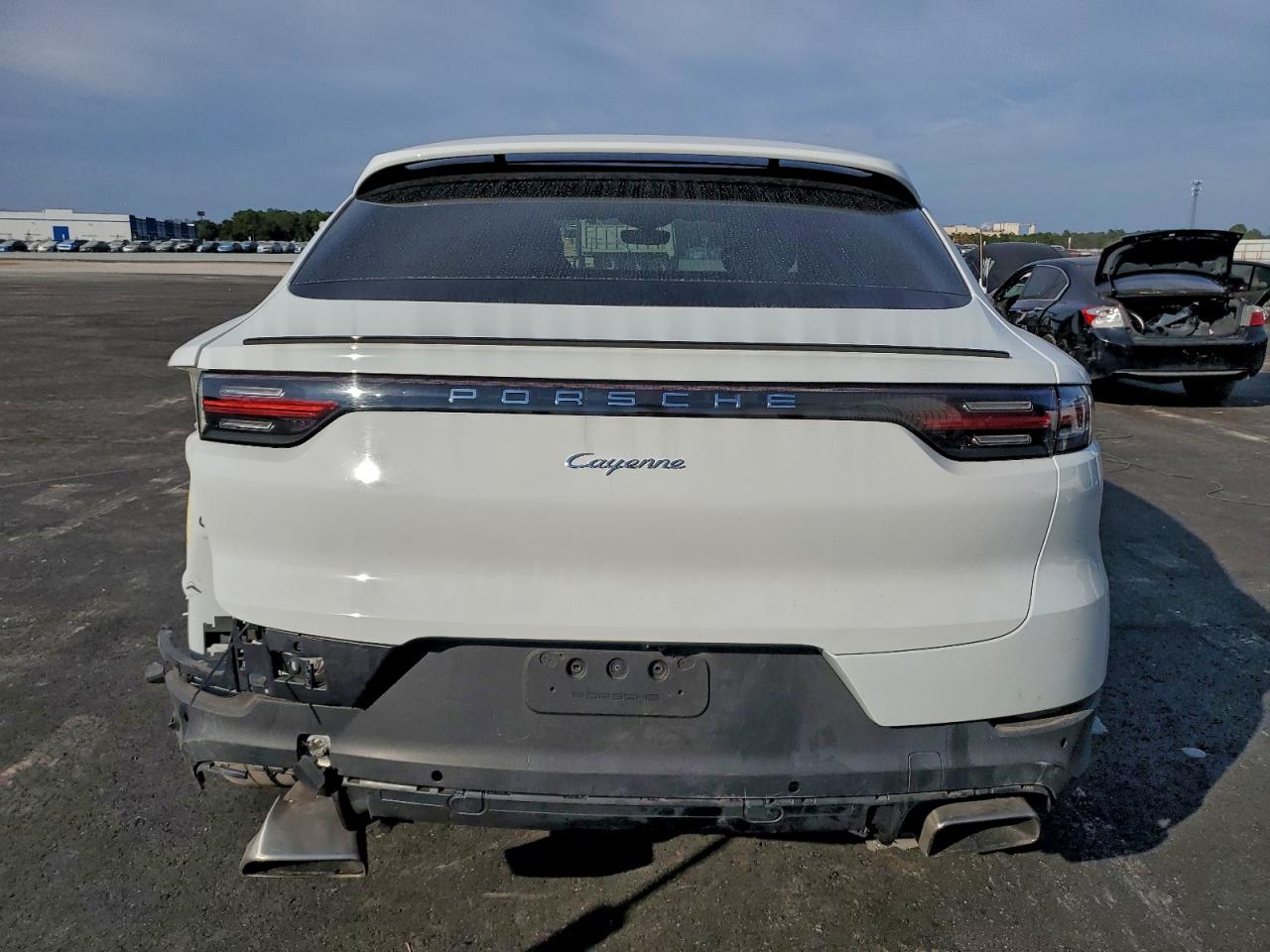 2022 Porsche Cayenne Coupe White vin: WP1BA2AY6NDA48543