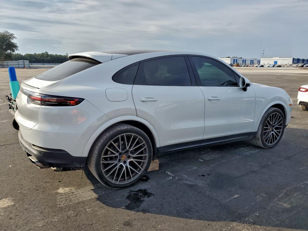 2022 Porsche Cayenne Coupe White vin: WP1BA2AY6NDA48543