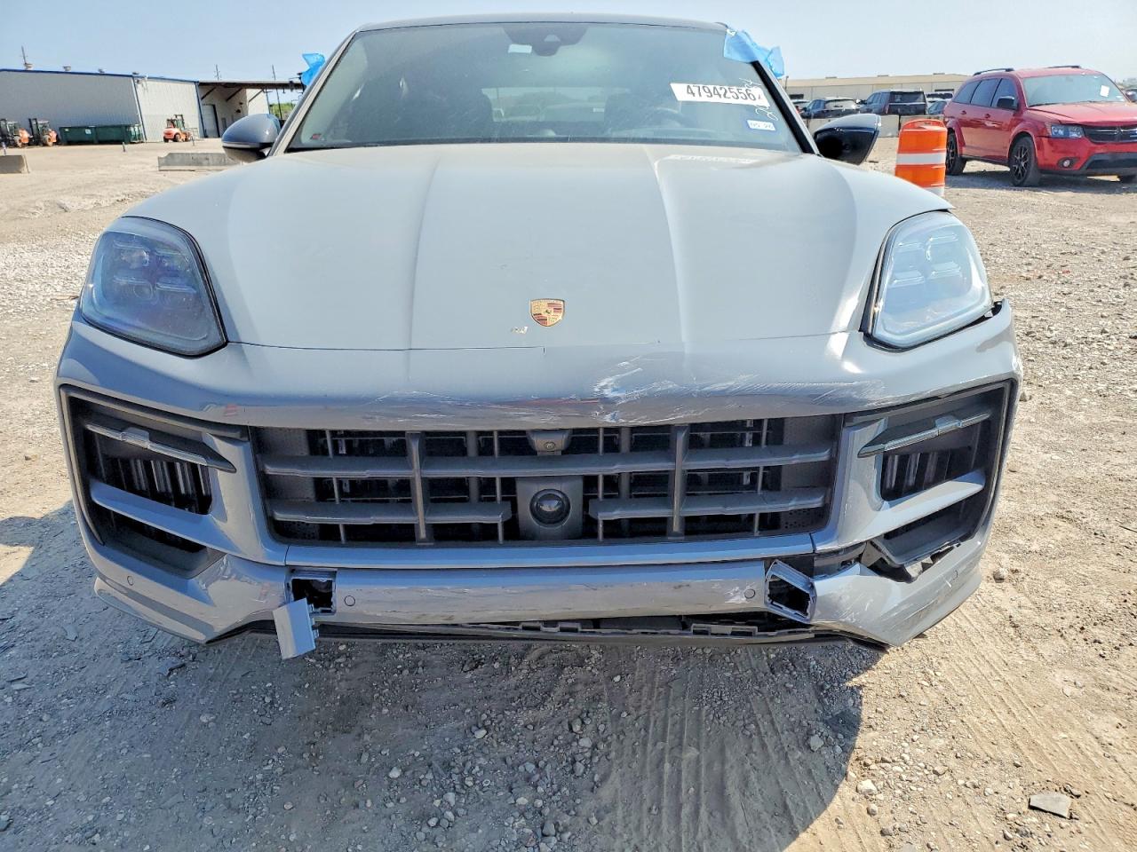 2025 Porsche Cayenne S Coupe Gray vin: WP1BL2AY9SDA39311