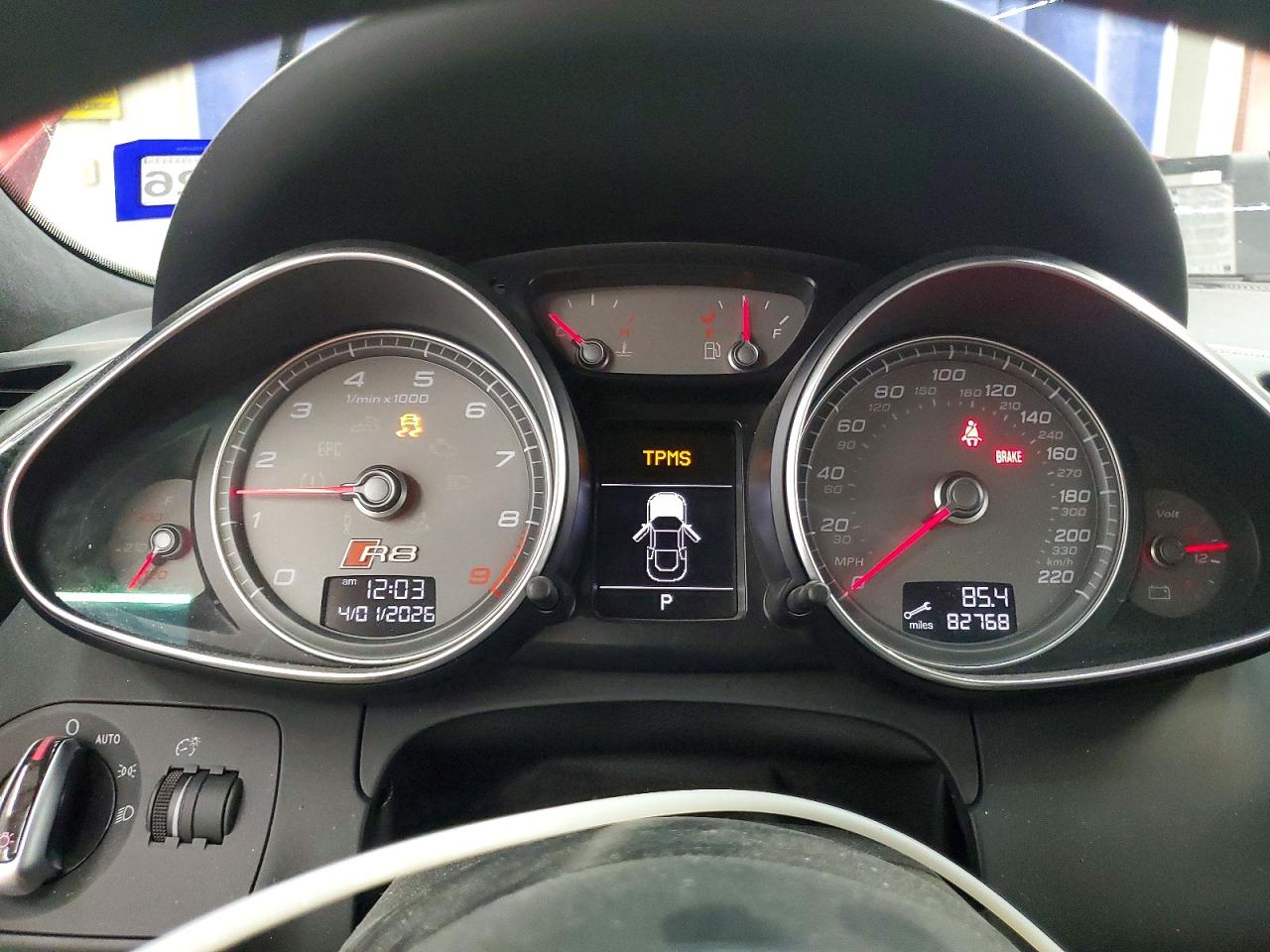 2015 Audi R8 4.2 Quattro Red vin: WUAAUAFG1F7000899