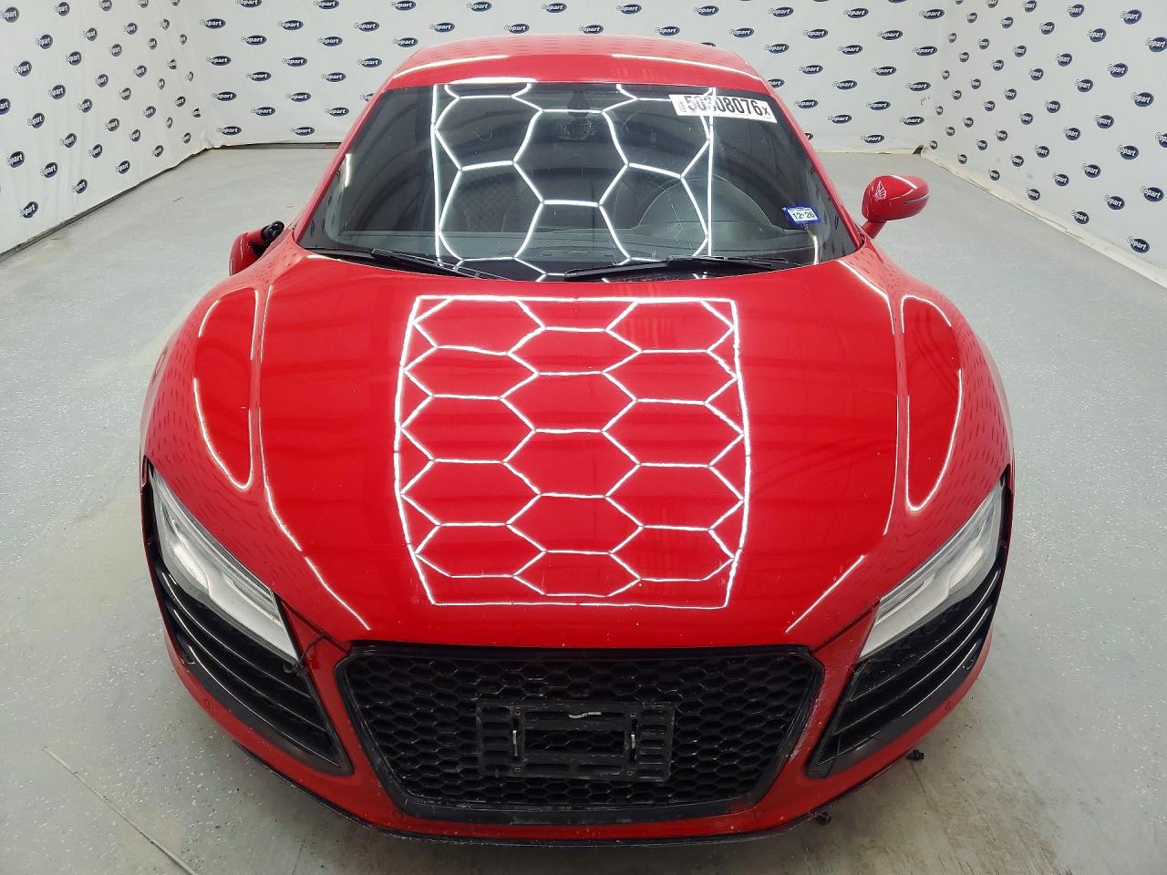 2015 Audi R8 4.2 Quattro Red vin: WUAAUAFG1F7000899