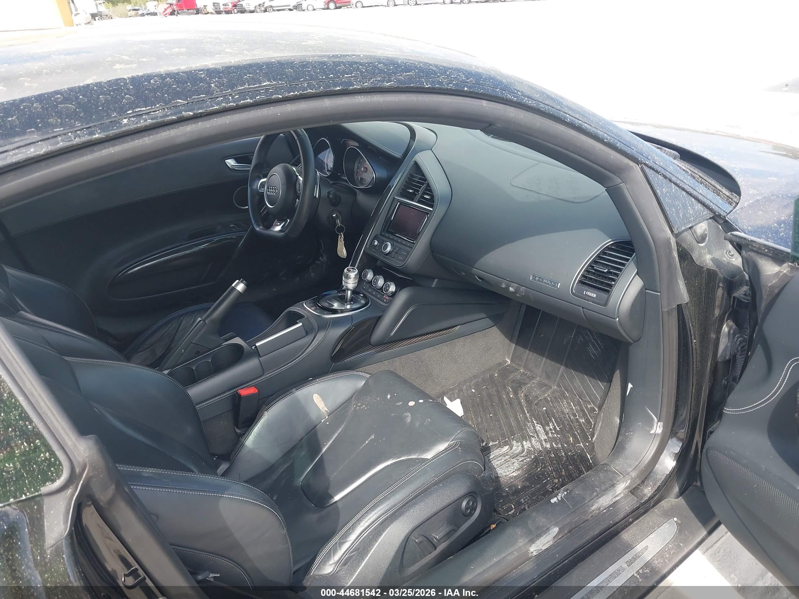 2015 Audi R8 4.2 Black vin: WUAAUAFG4F7001738