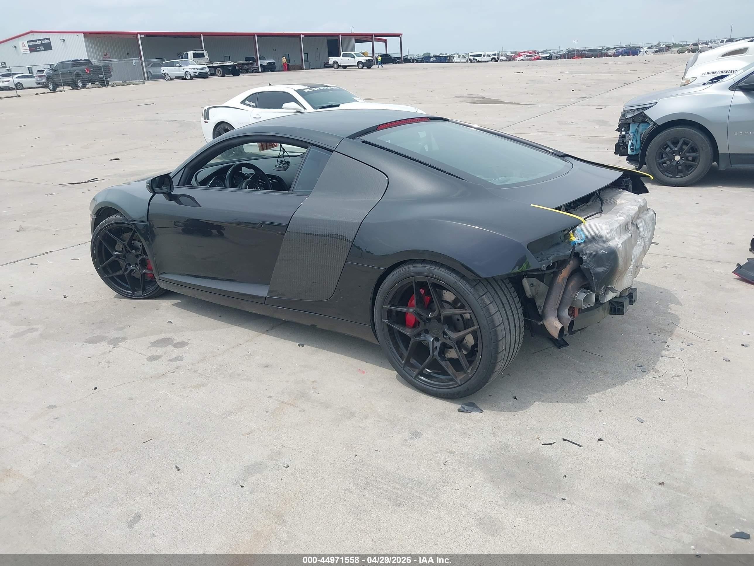 2015 Audi R8 4.2 Black vin: WUAAUAFG5F7000923