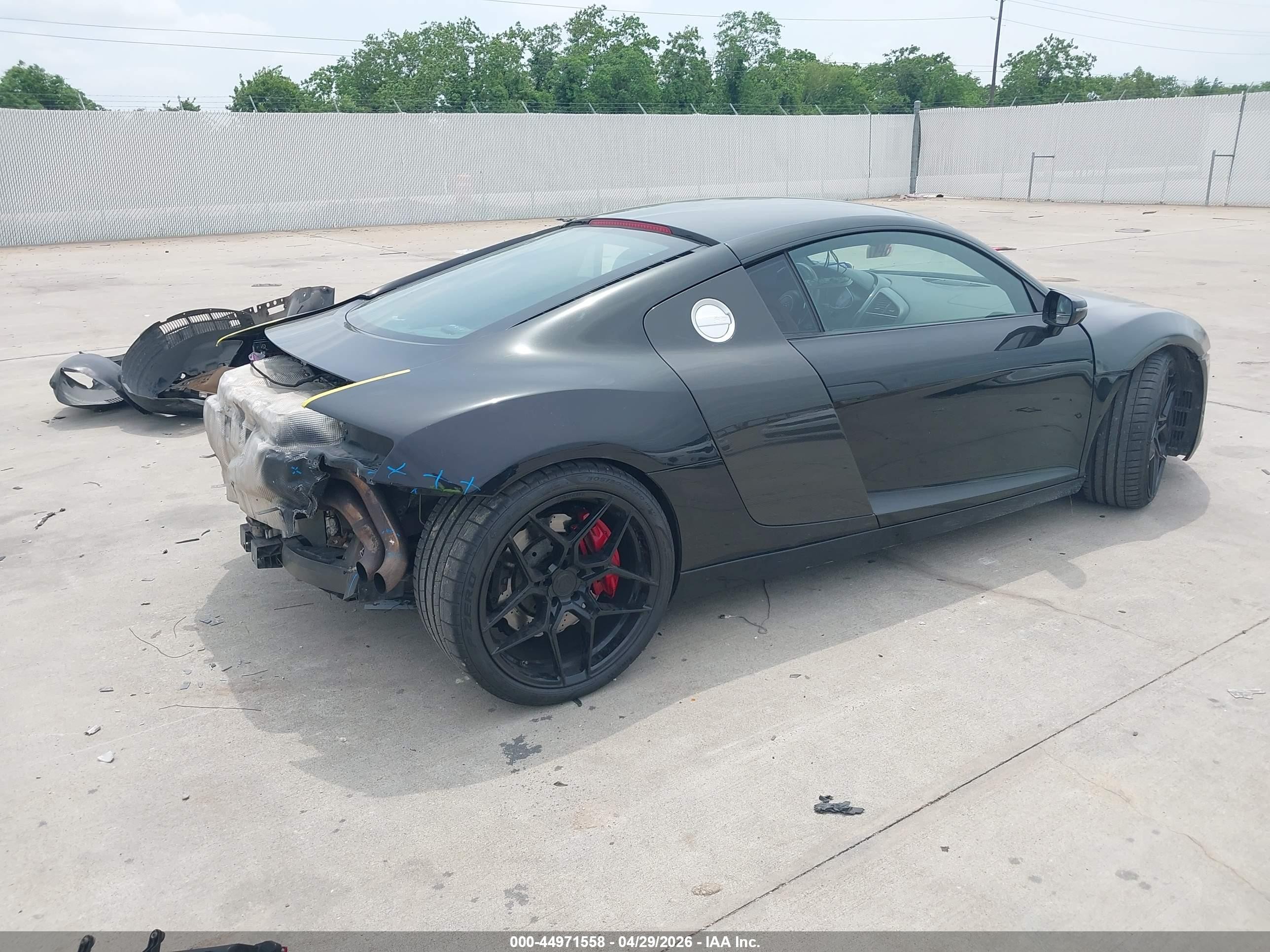 2015 Audi R8 4.2 Black vin: WUAAUAFG5F7000923