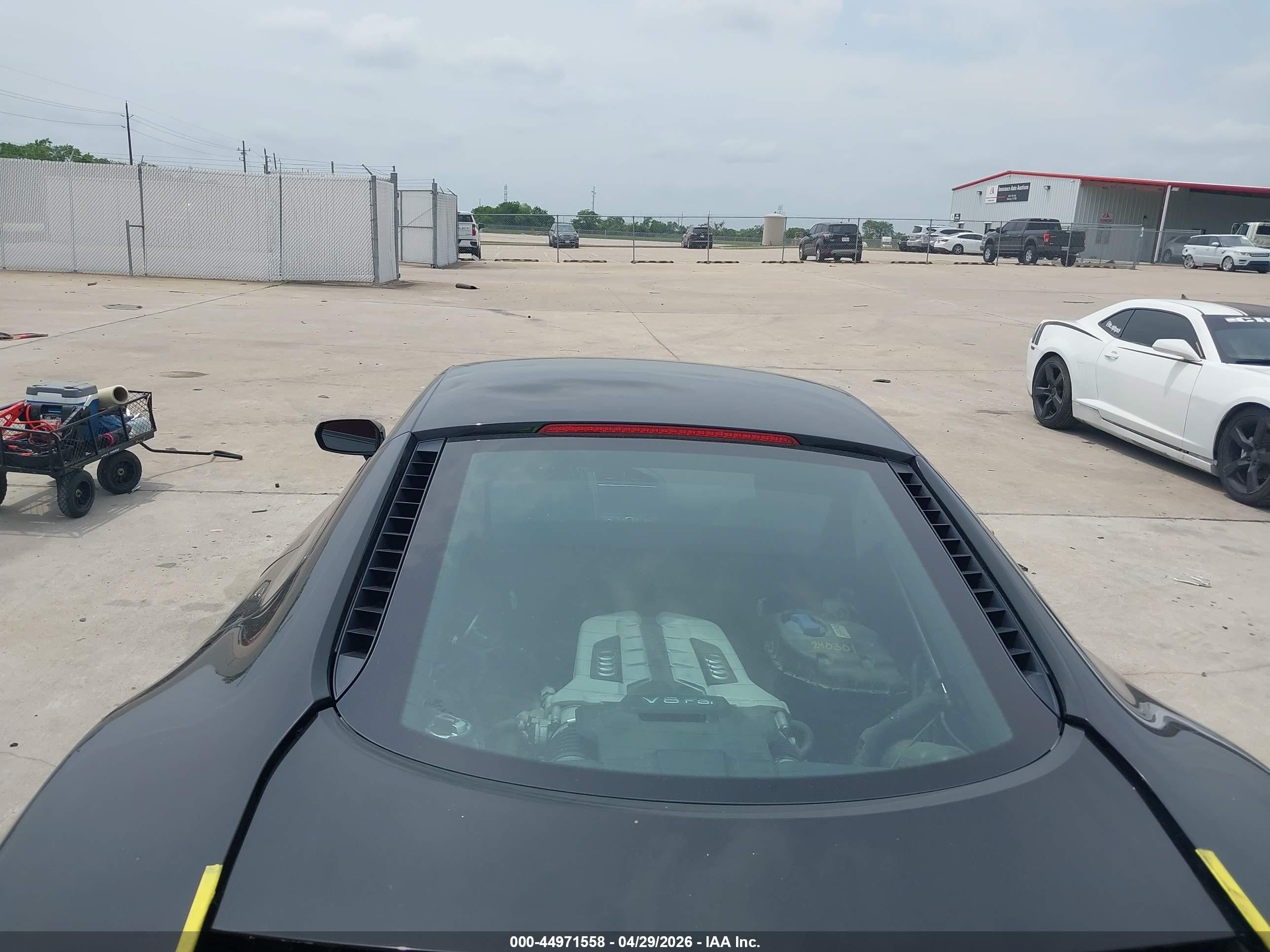 2015 Audi R8 4.2 Black vin: WUAAUAFG5F7000923
