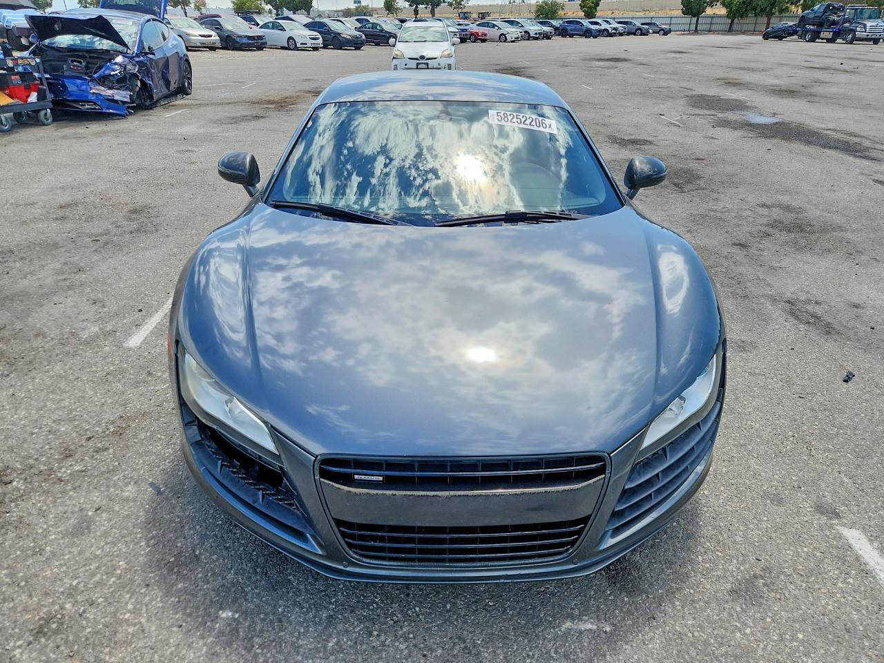 2011 Audi R8 4.2 Quattro Gray vin: WUAAUAFG9BN001627
