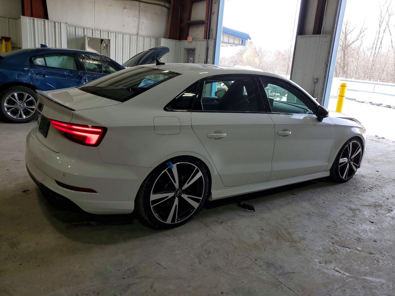 2019 Audi Rs3 White vin: WUABWGFF1KA904970