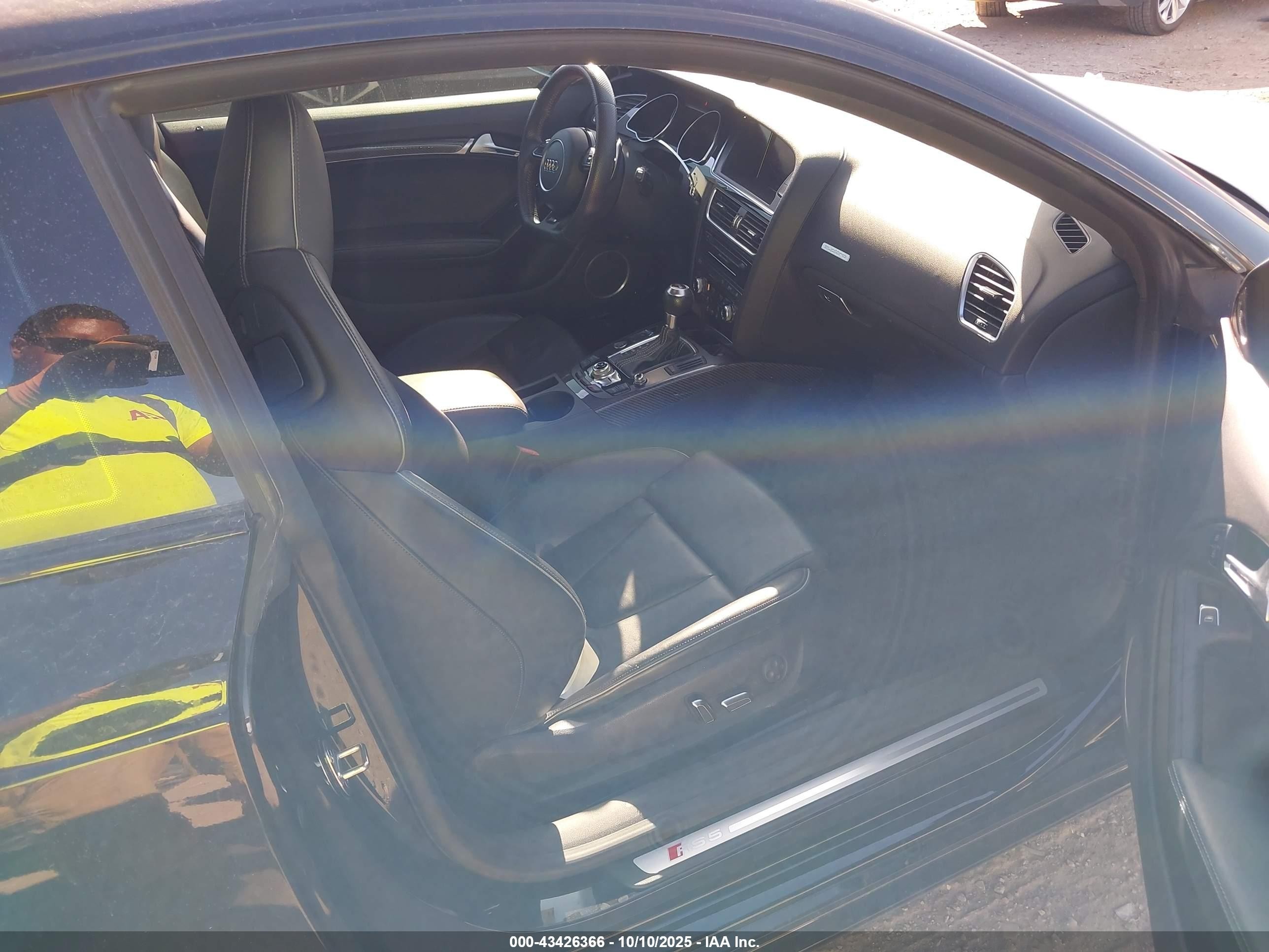 2014 Audi Rs 5 4.2 Черный vin: WUAC6AFR0EA901316