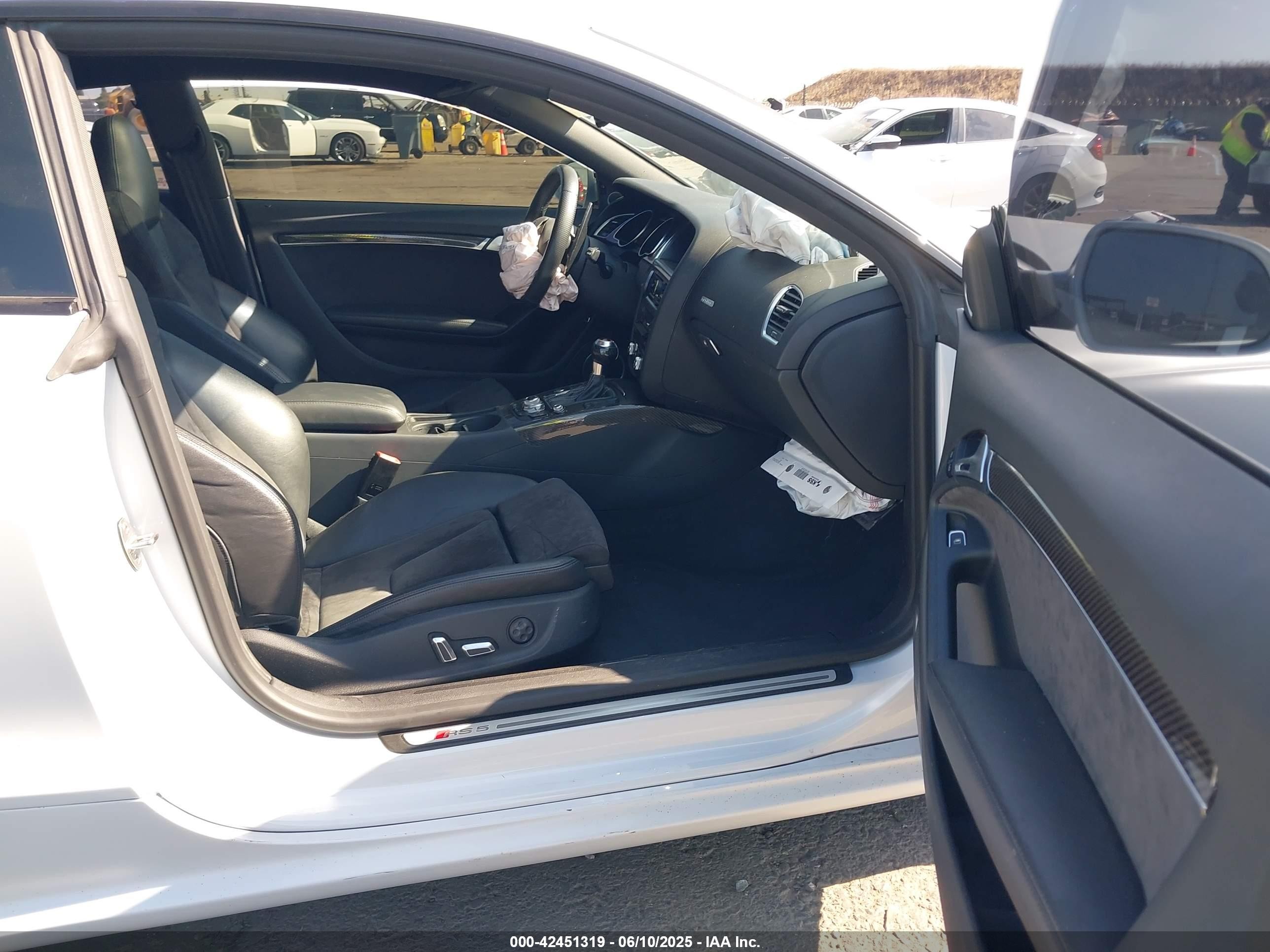 2014 Audi Rs 5 4.2 Белый vin: WUAC6AFR2EA900989