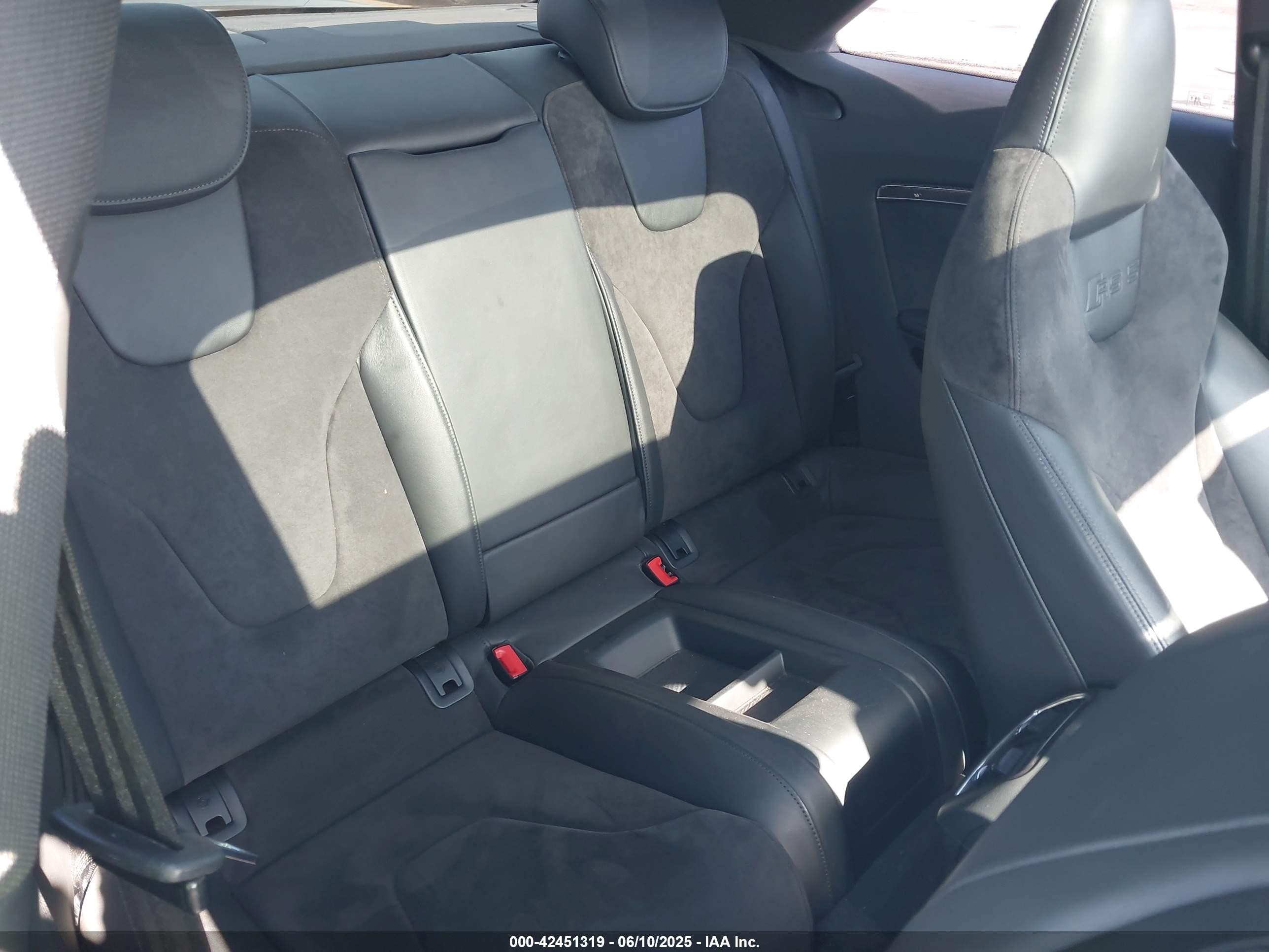 2014 Audi Rs 5 4.2 Белый vin: WUAC6AFR2EA900989