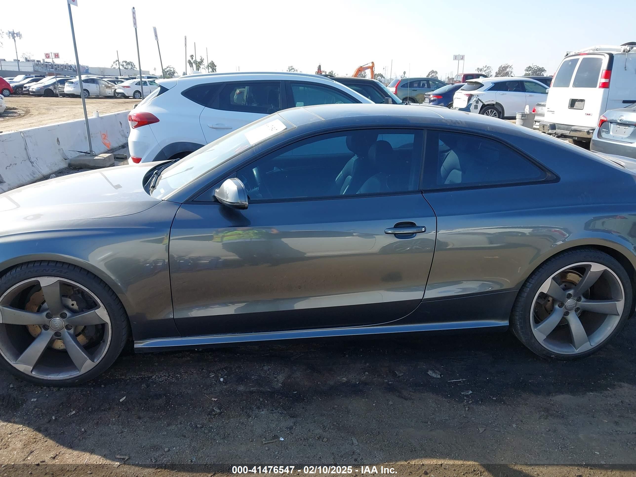 2014 Audi Rs 5 4.2 Серый vin: WUAC6AFR5EA901084
