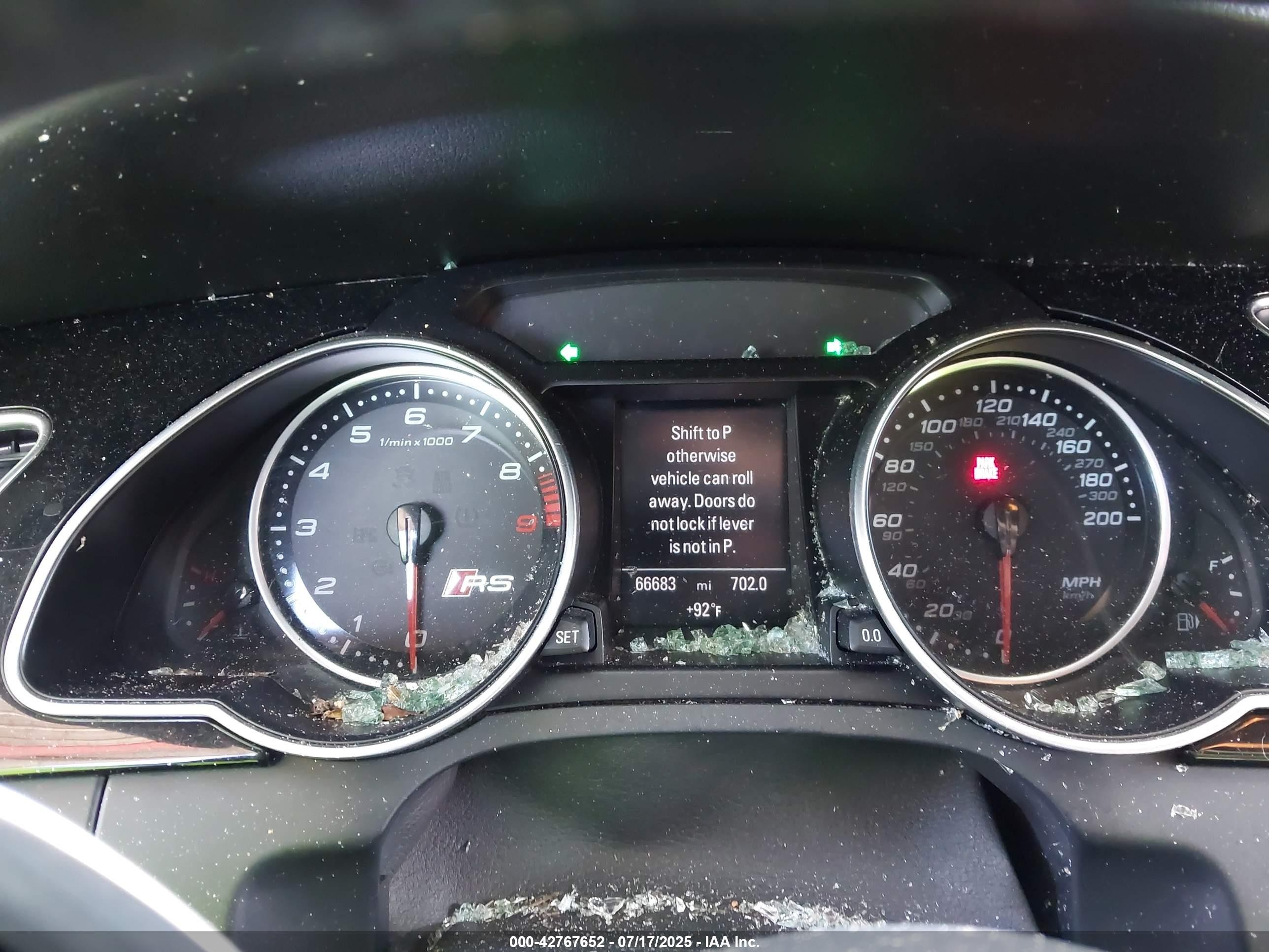2014 Audi Rs 5 4.2 Белый vin: WUAC6AFR6EA901420