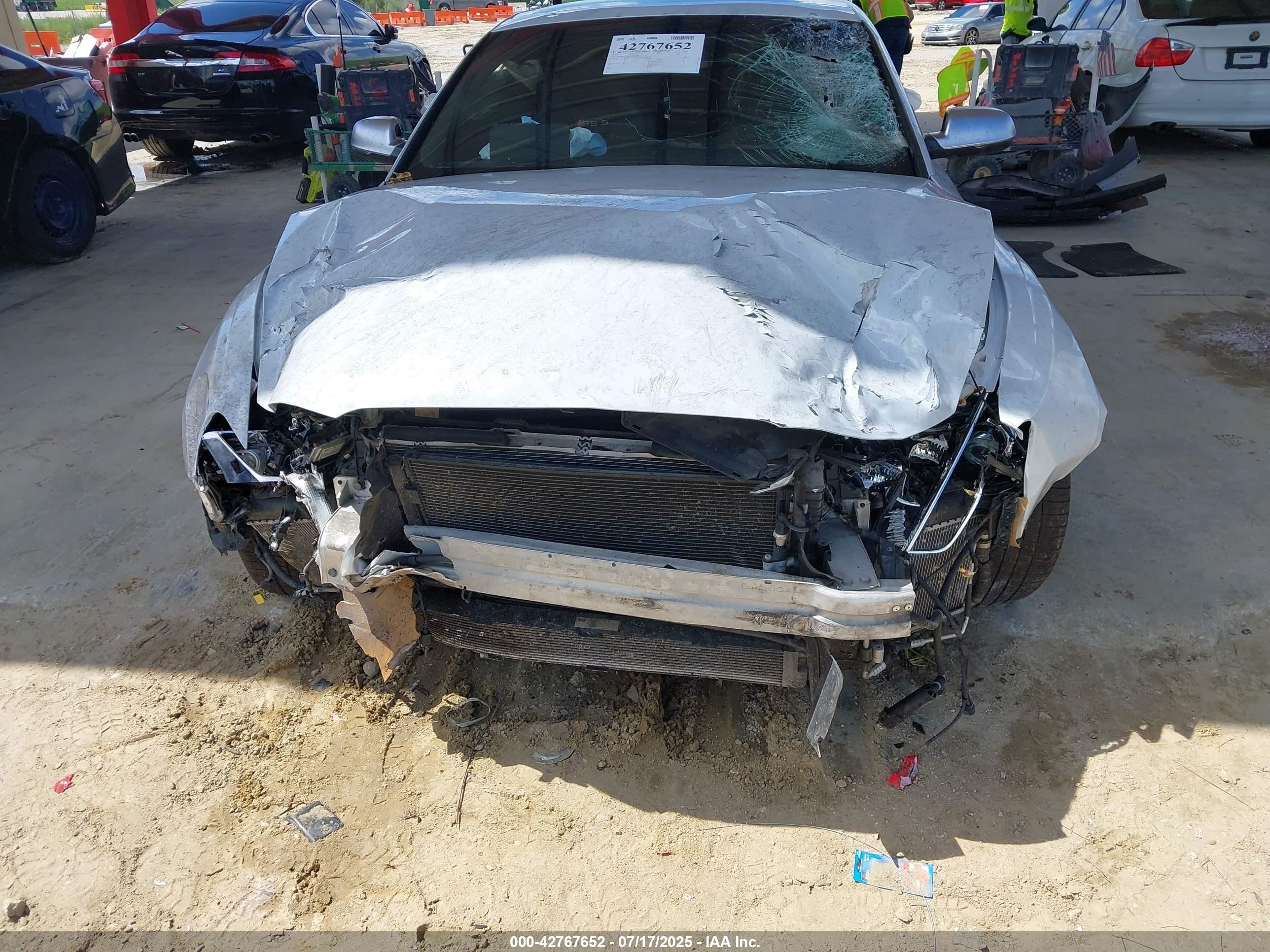 2014 Audi Rs 5 4.2 Белый vin: WUAC6AFR6EA901420