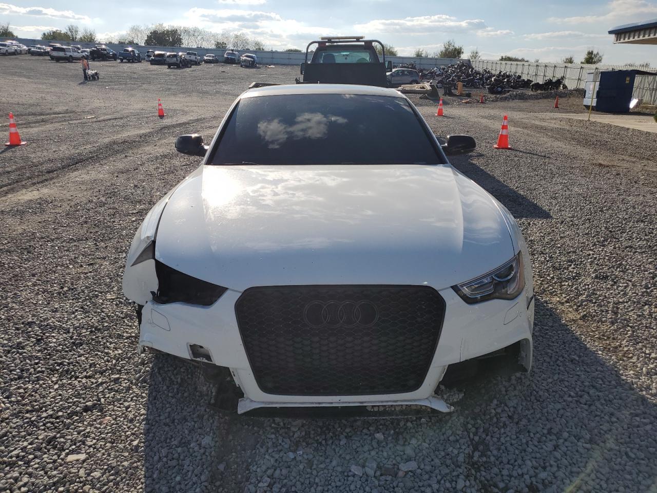 2014 Audi Rs5 White vin: WUAC6AFRXEA901422