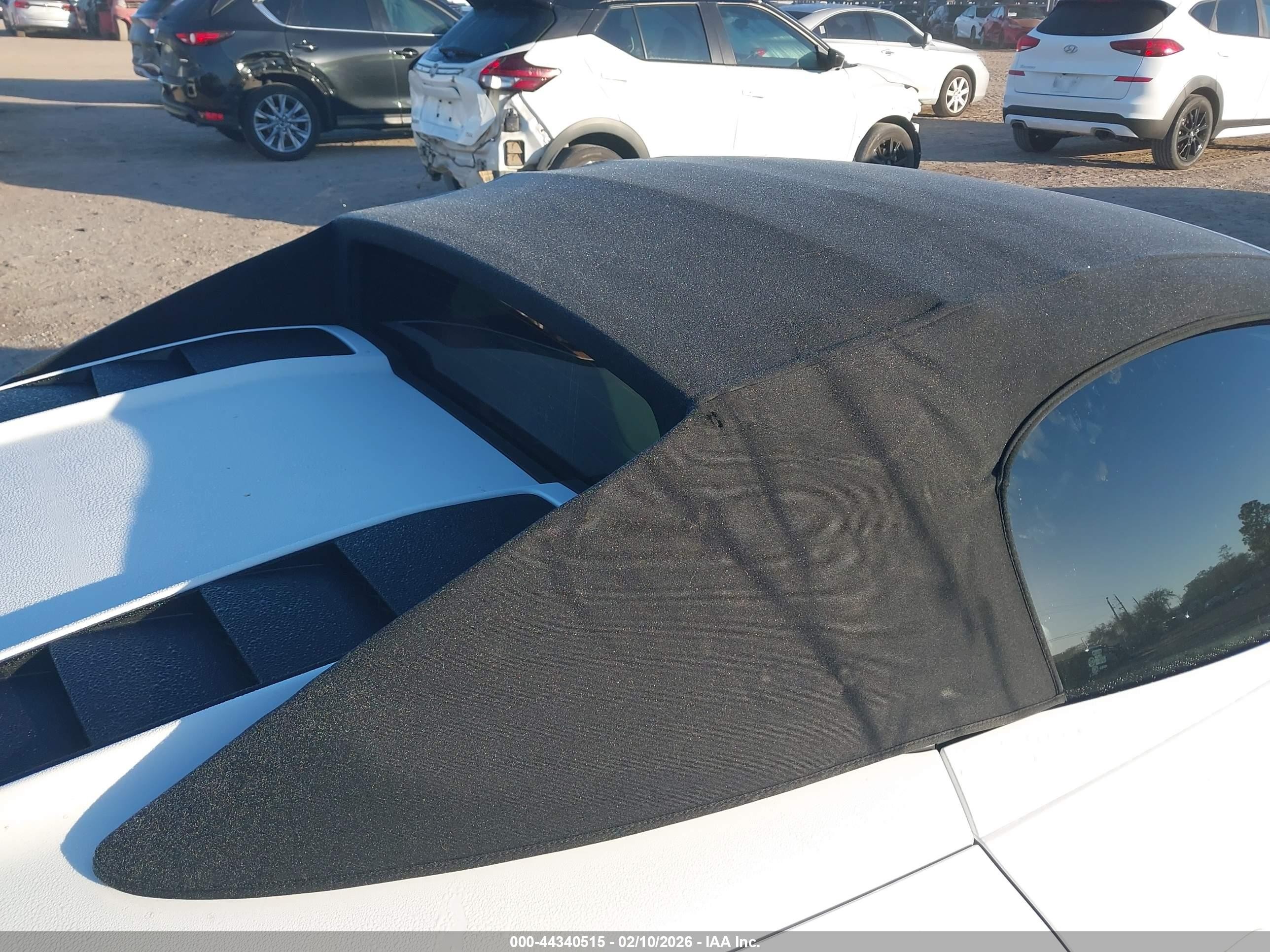 2015 Audi R8 4.2 White vin: WUASUAFG0F7001806