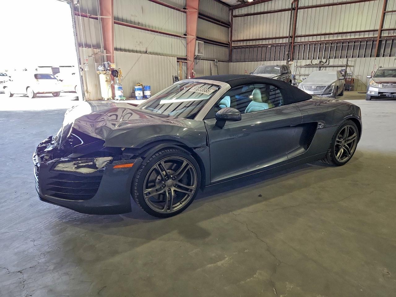 2012 Audi R8 4.2 Quattro Gray vin: WUASUAFG3CN002388
