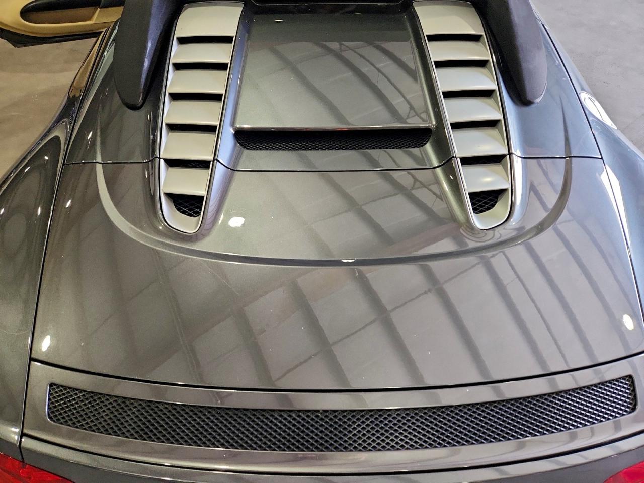 2012 Audi R8 4.2 Quattro Gray vin: WUASUAFG3CN002388