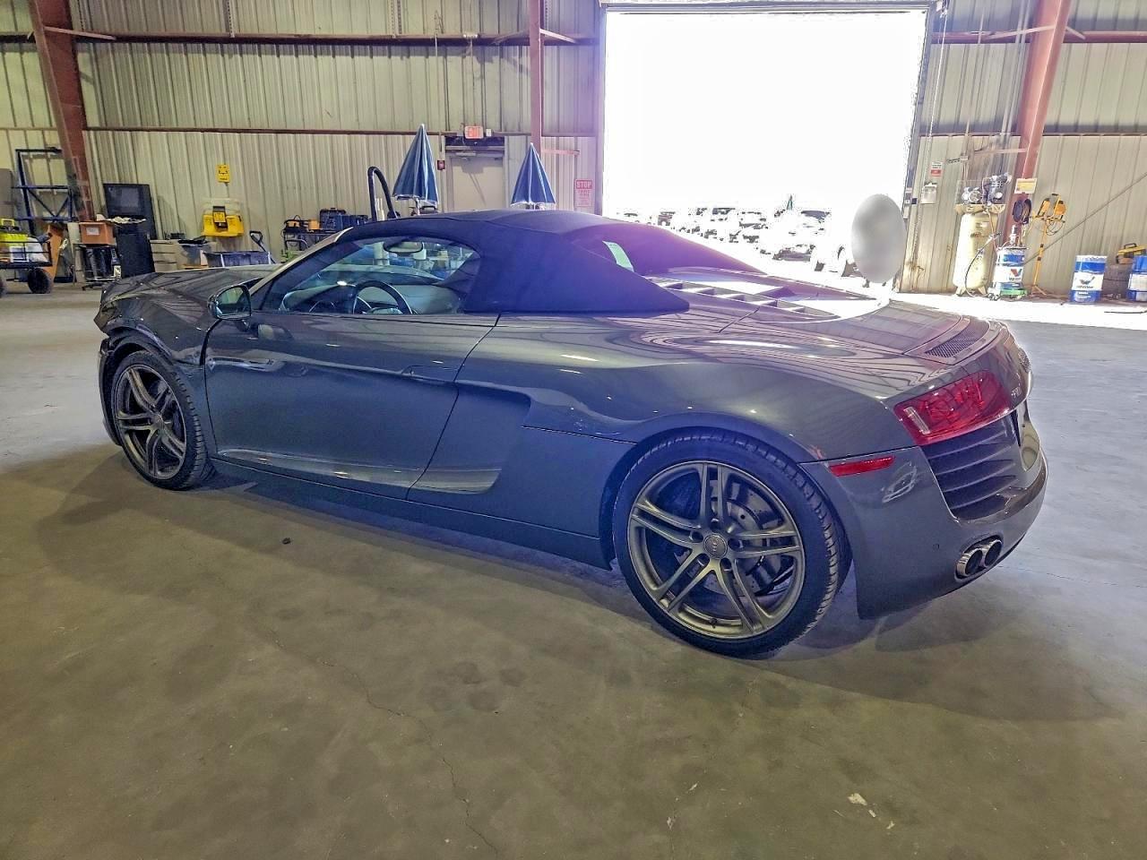 2012 Audi R8 4.2 Quattro Gray vin: WUASUAFG3CN002388