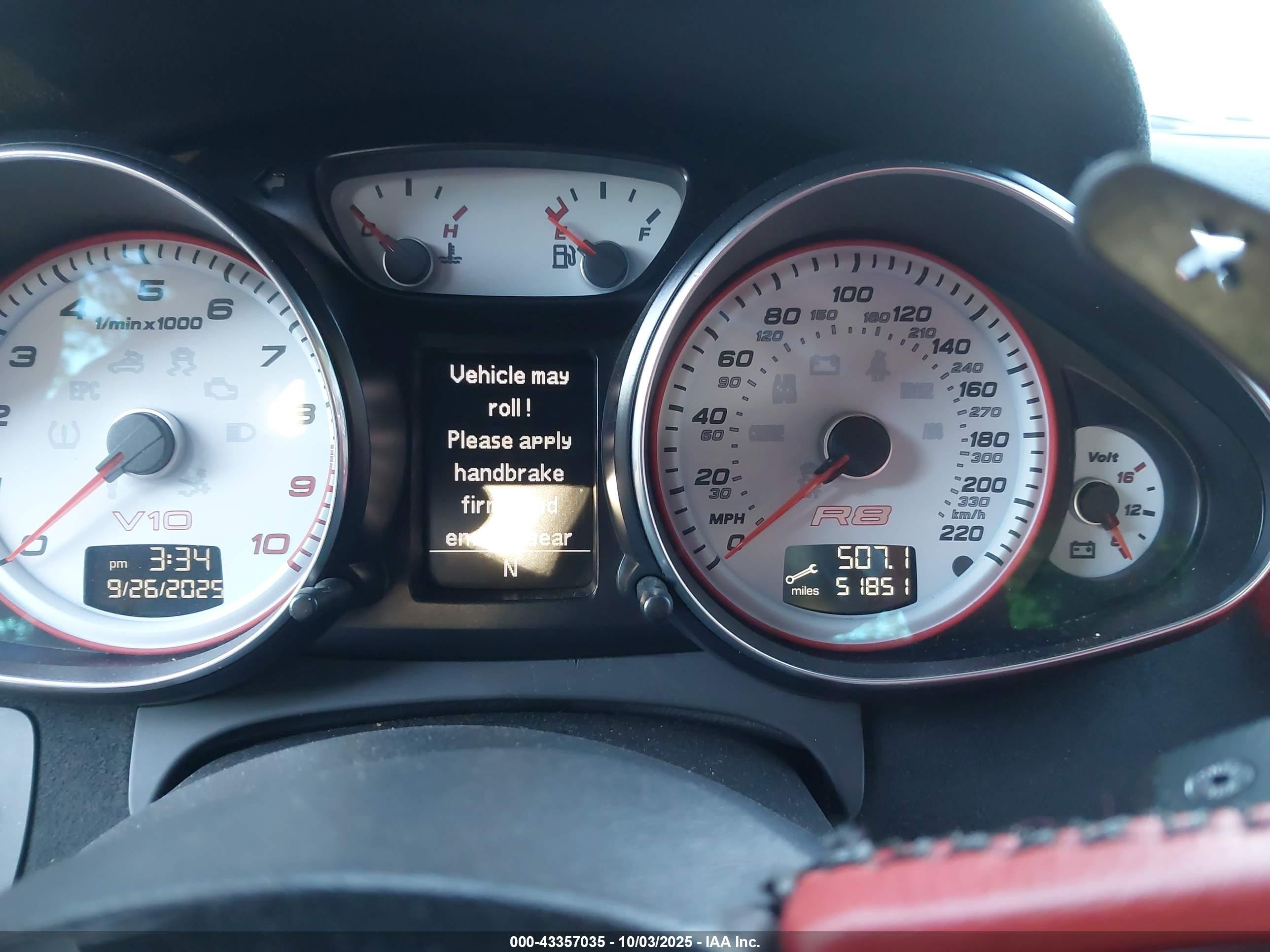 2011 Audi R8 5.2 Black vin: WUAVNAFG0BN001966