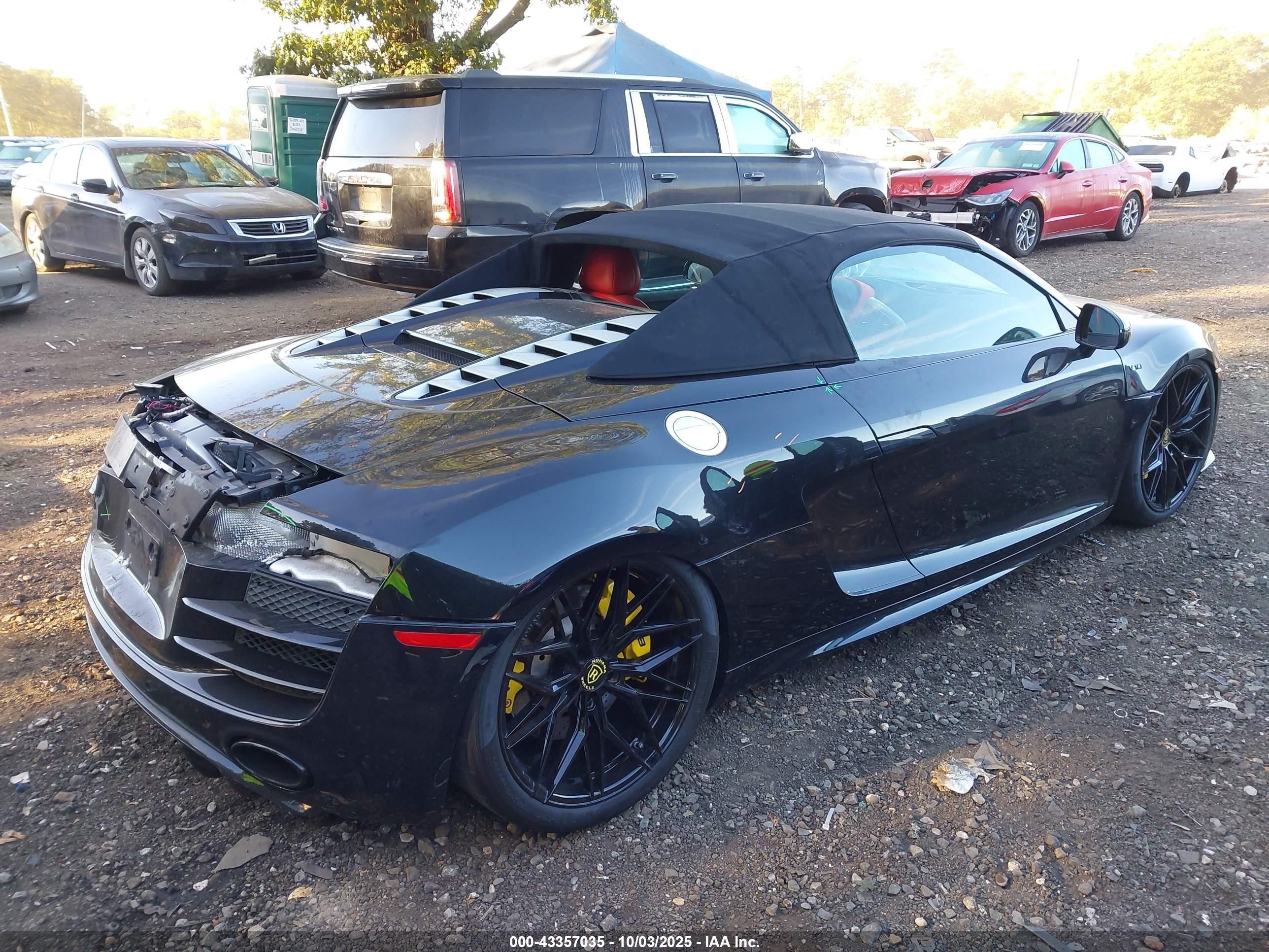 2011 Audi R8 5.2 Black vin: WUAVNAFG0BN001966