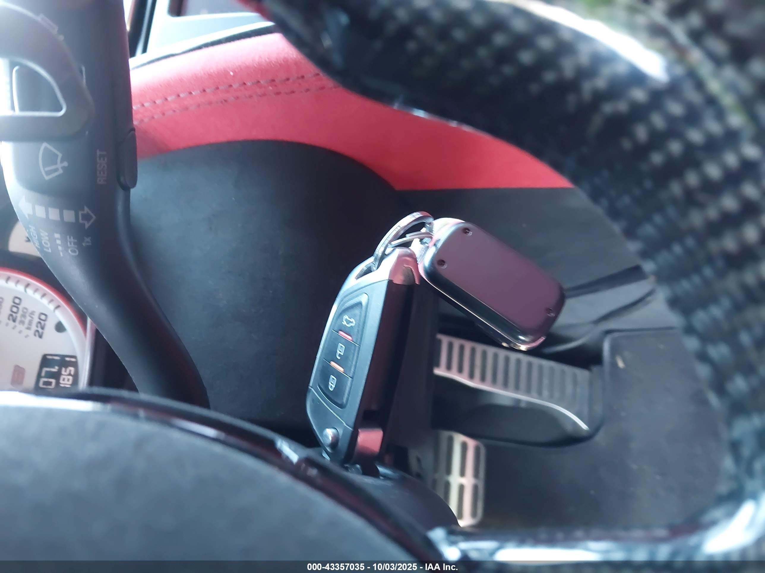 2011 Audi R8 5.2 Black vin: WUAVNAFG0BN001966