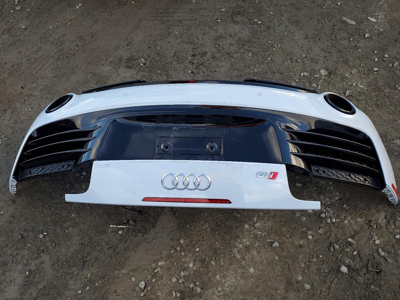 2015 Audi R8 5.2 Quattro White vin: WUAVNAFG8F7001238