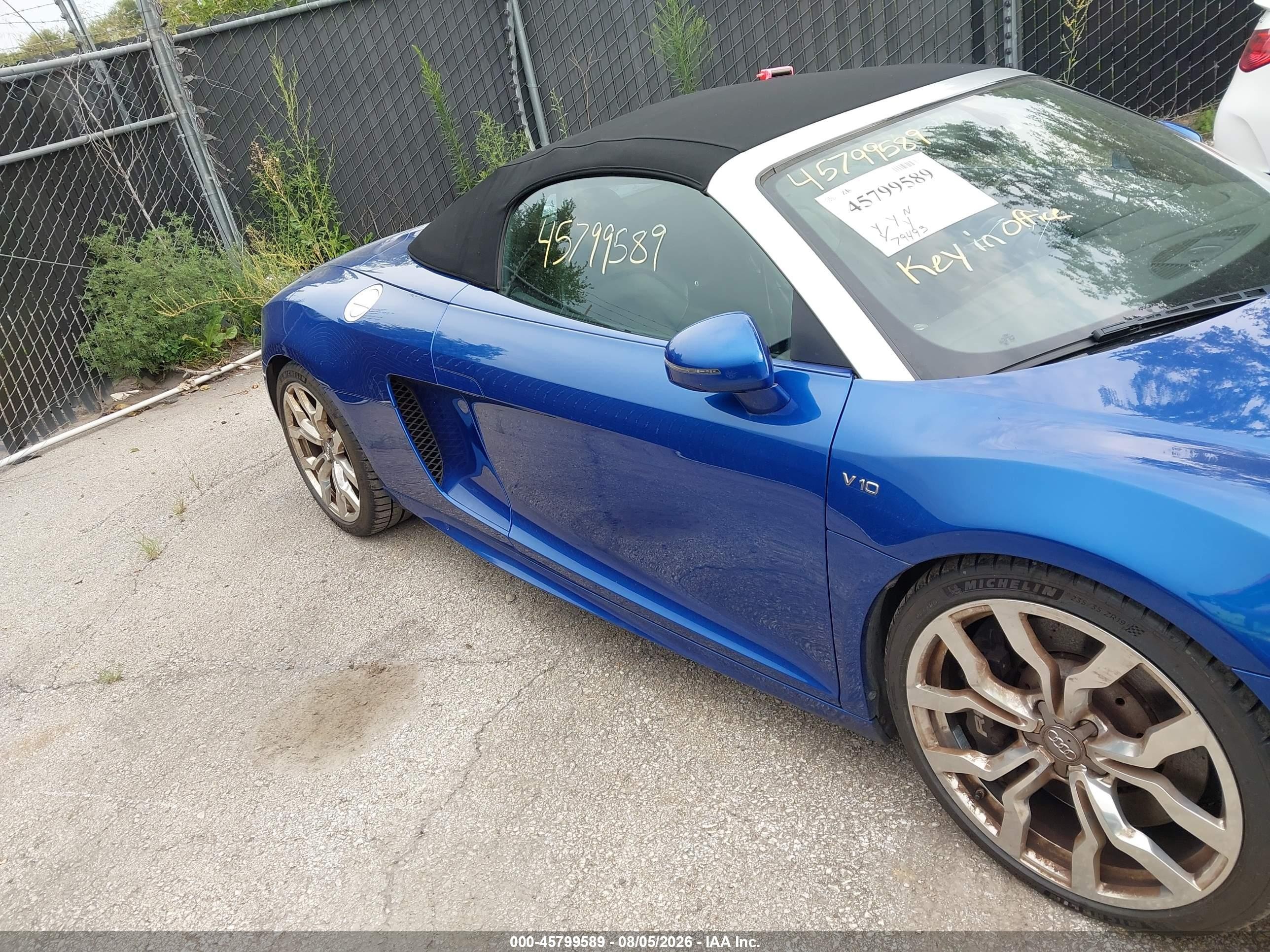 2011 Audi R8 5.2 Blue vin: WUAVNAFG9BN003098