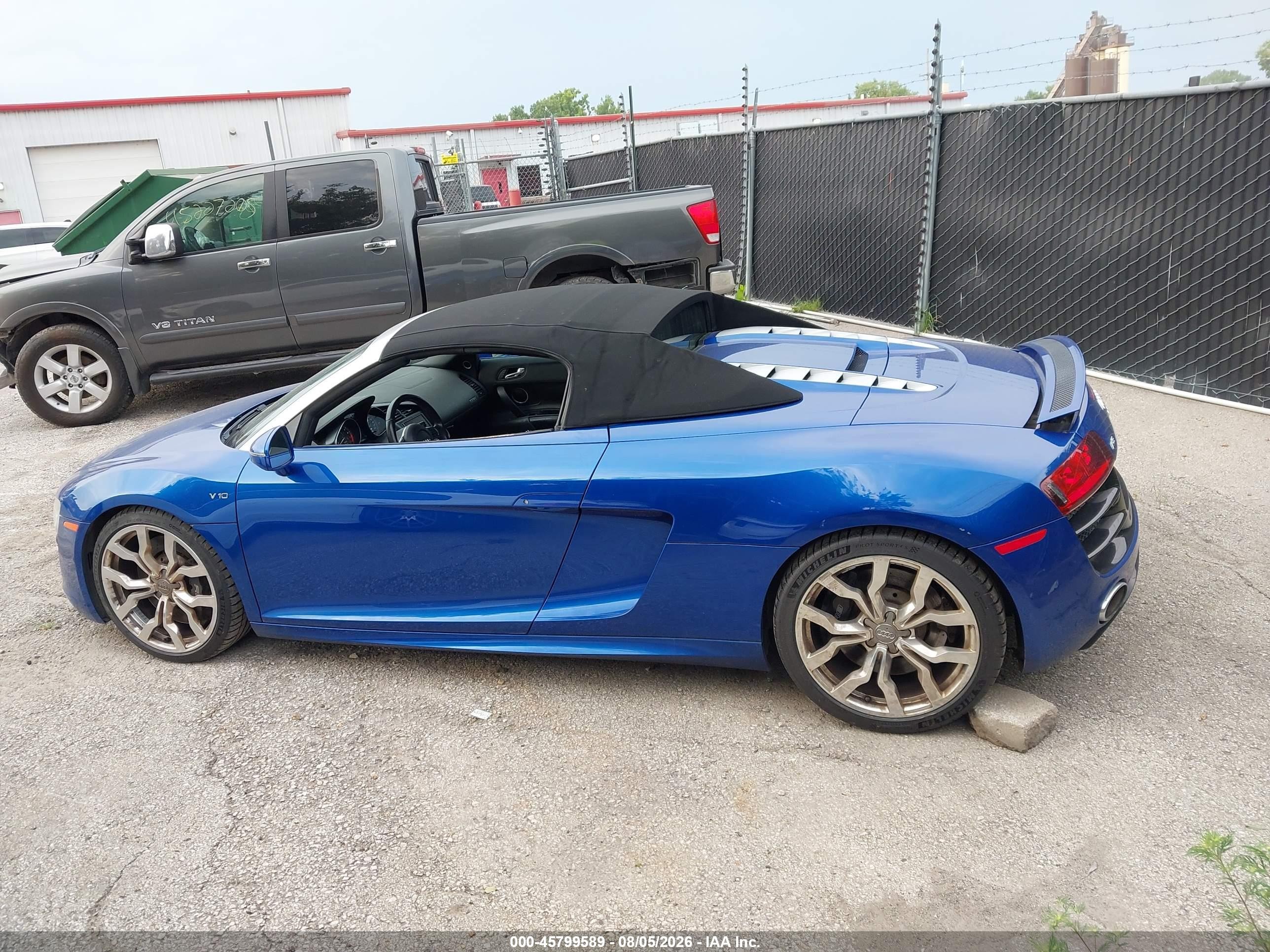 2011 Audi R8 5.2 Blue vin: WUAVNAFG9BN003098