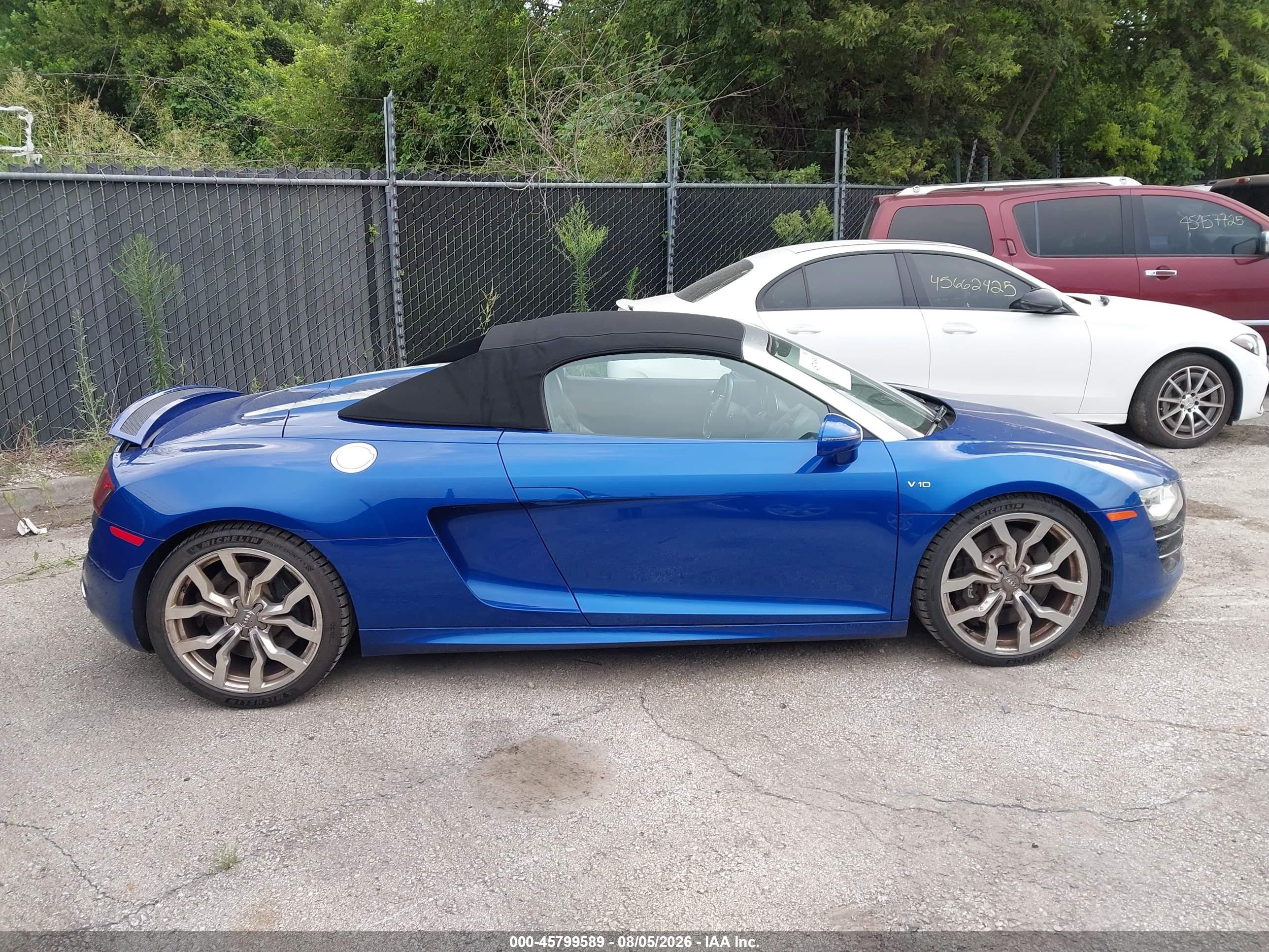 2011 Audi R8 5.2 Blue vin: WUAVNAFG9BN003098