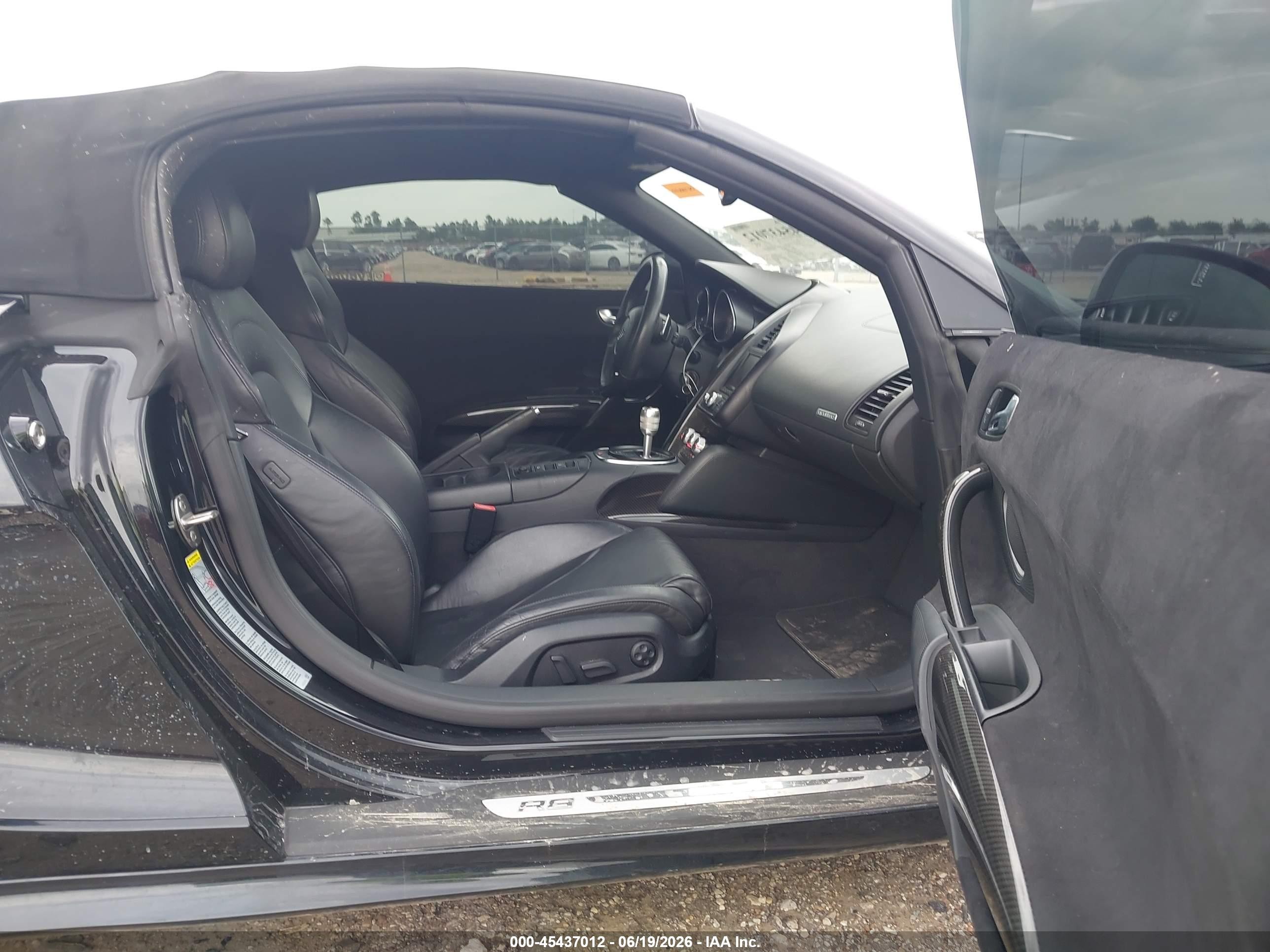 2012 Audi R8 5.2l Black vin: WUAVNAFGXCN003015
