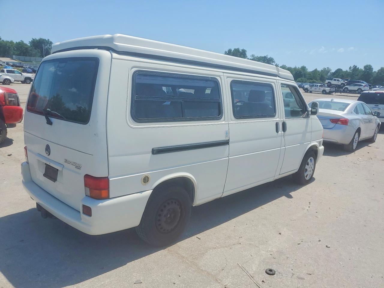 1999 Volkswagen Eurovan Camper White vin: WV2EH2702XH068152