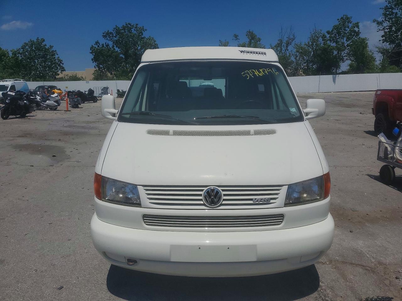 1999 Volkswagen Eurovan Camper White vin: WV2EH2702XH068152